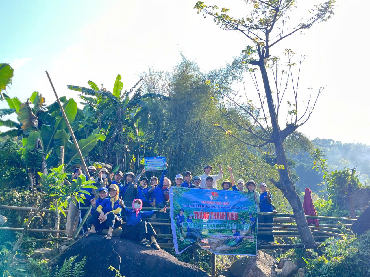 Trà Vân: Ra quân “Ngày Chủ nhật Xanh” – Xây dựng cầu dân sinh