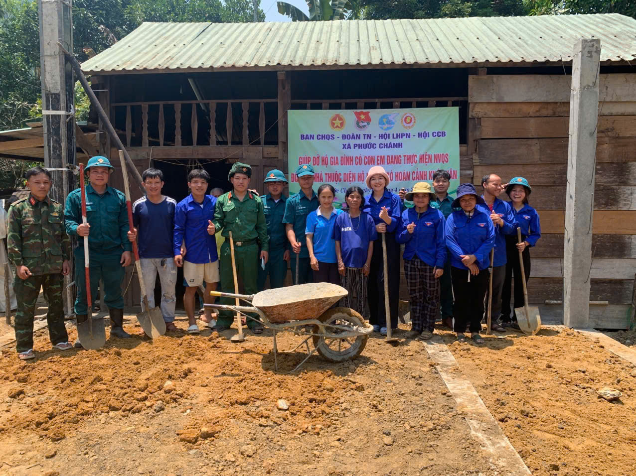 Chung tay xóa nhà tạm – lan tỏa tinh thần tình nguyện xung kích của tuổi trẻ xã Phước Chánh