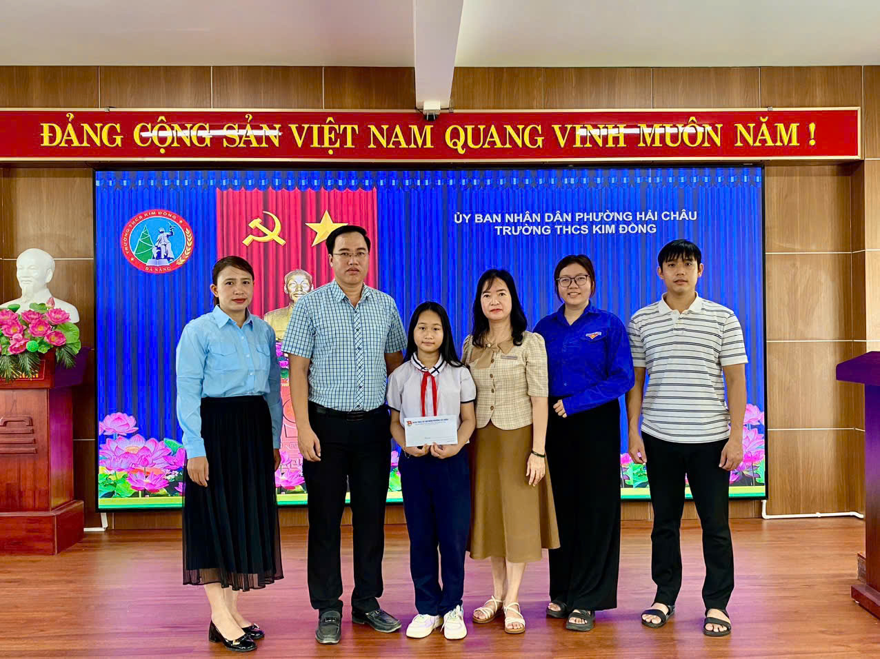 Hải Châu: Trao quà hỗ trợ gia đình học sinh gặp hoàn cảnh khó khăn
