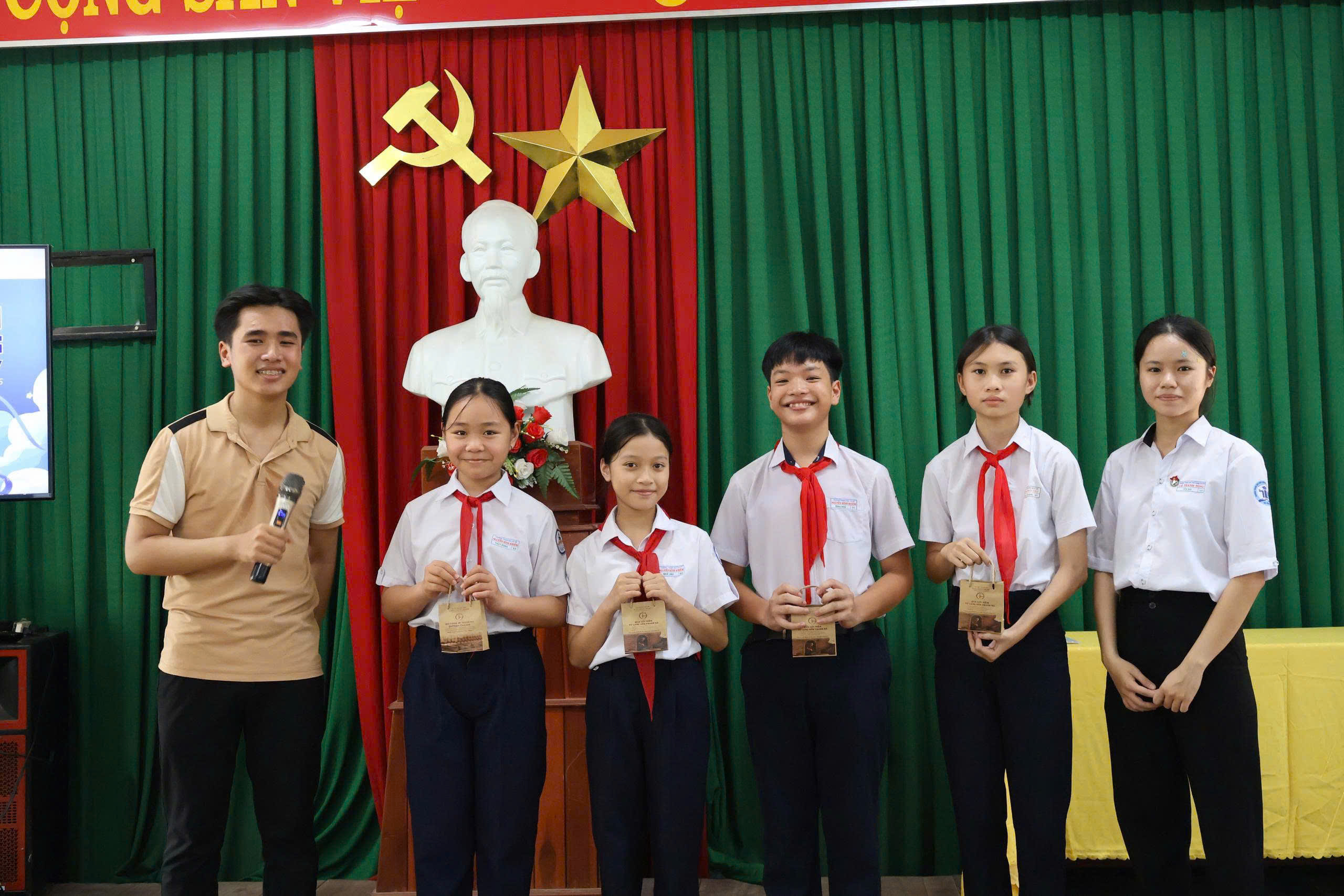 Đoàn phường – Hội đồng Đội phường Hội An Tây tổ chức chuyên đề chia sẻ kỹ năng cho thanh thiếu nhi