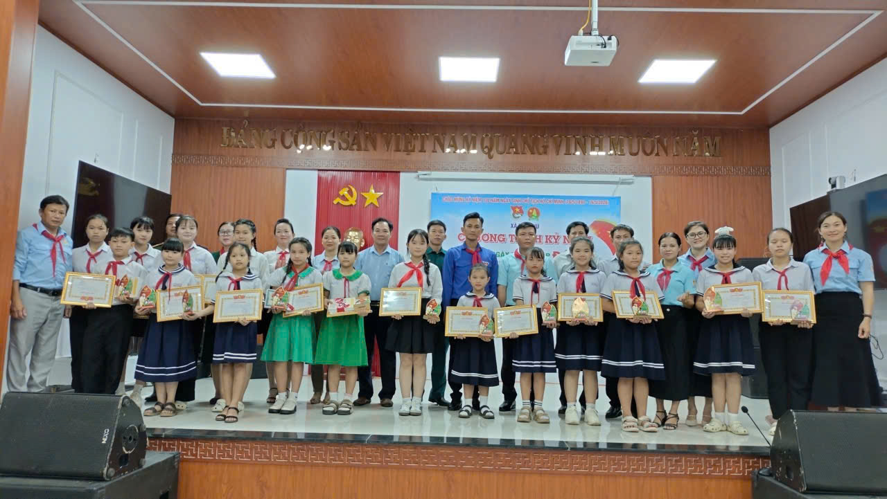 ĐỨC PHÚ: KỶ NIỆM 85 NĂM NGÀY THÀNH LẬP ĐỘI TNTP HỒ CHÍ MINH