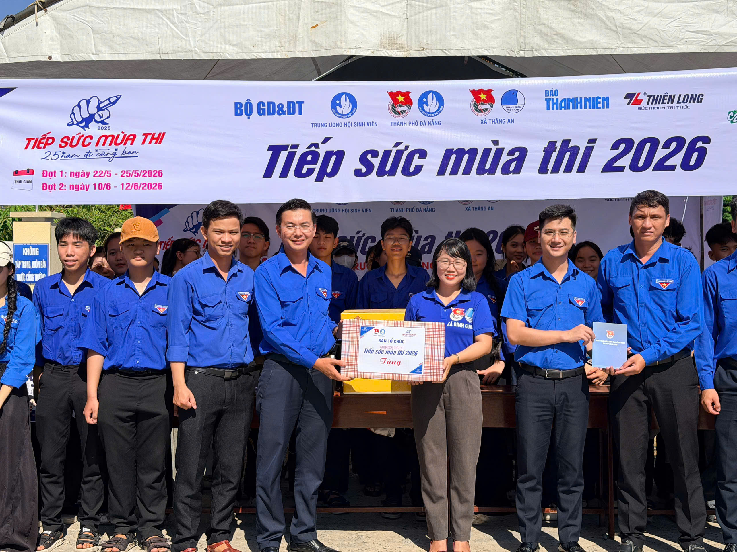 Đại diện Thành đoàn thăm, động viên đội hình “Tiếp sức mùa thi” tại xã Thăng An