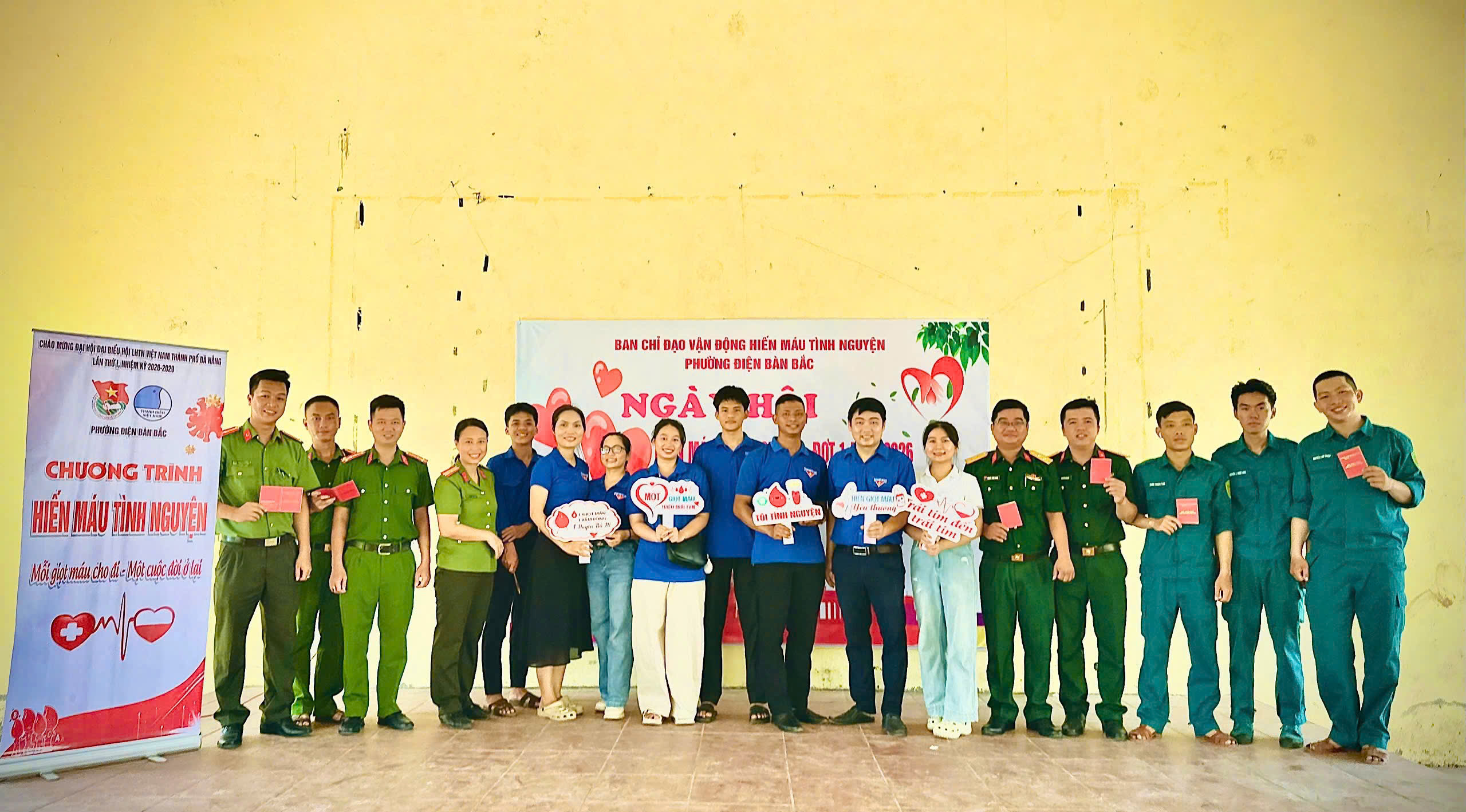 Tuổi trẻ phường Điện Bàn Bắc tham gia hiến máu tình nguyện chào mừng Đại hội Hội LHTN Việt Nam thành phố Đà Nẵng