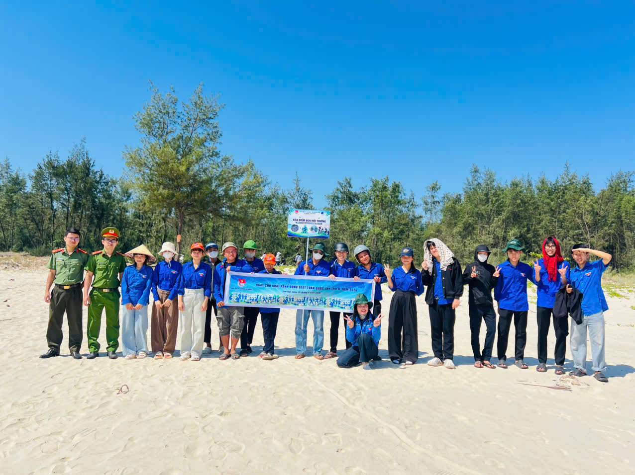 Đoàn xã Tam Hải ra quân hưởng ứng “Ngày Chủ nhật xanh” lần II năm 2026