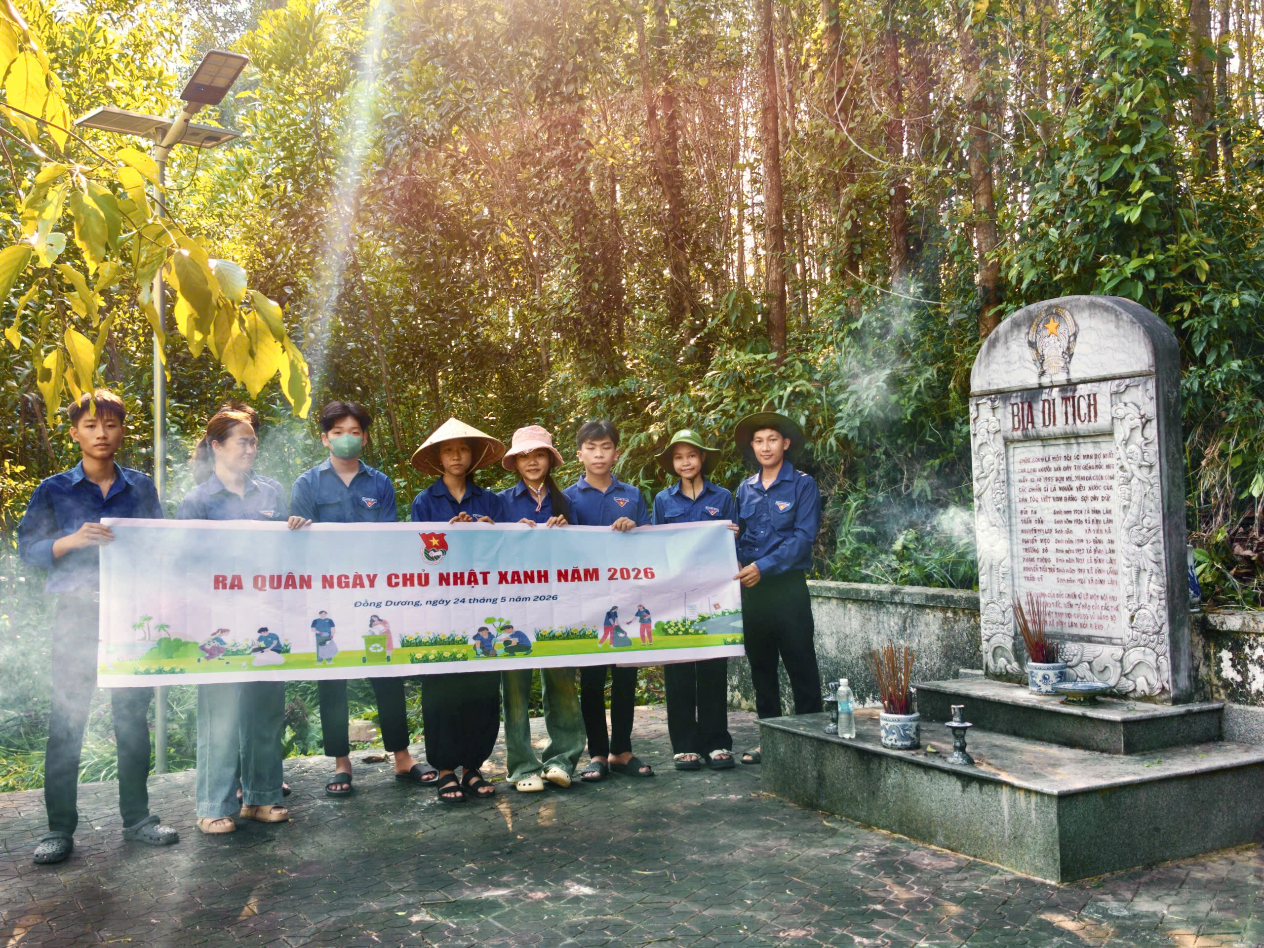 Đoàn thanh niên Đồng Dương sôi nổi hưởng ứng “Ngày Chủ nhật xanh” và “Tiếp sức mùa thi” năm 2026