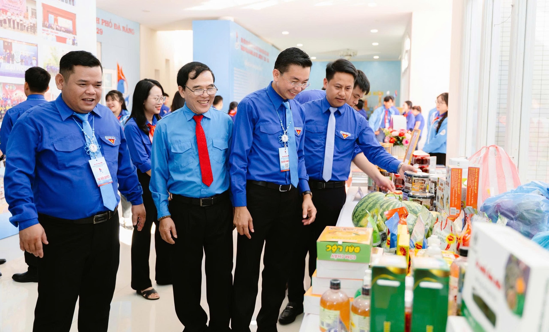 Triển lãm hơn 100 sản phẩm phát triển kinh tế và OCOP của thanh niên Đà Nẵng