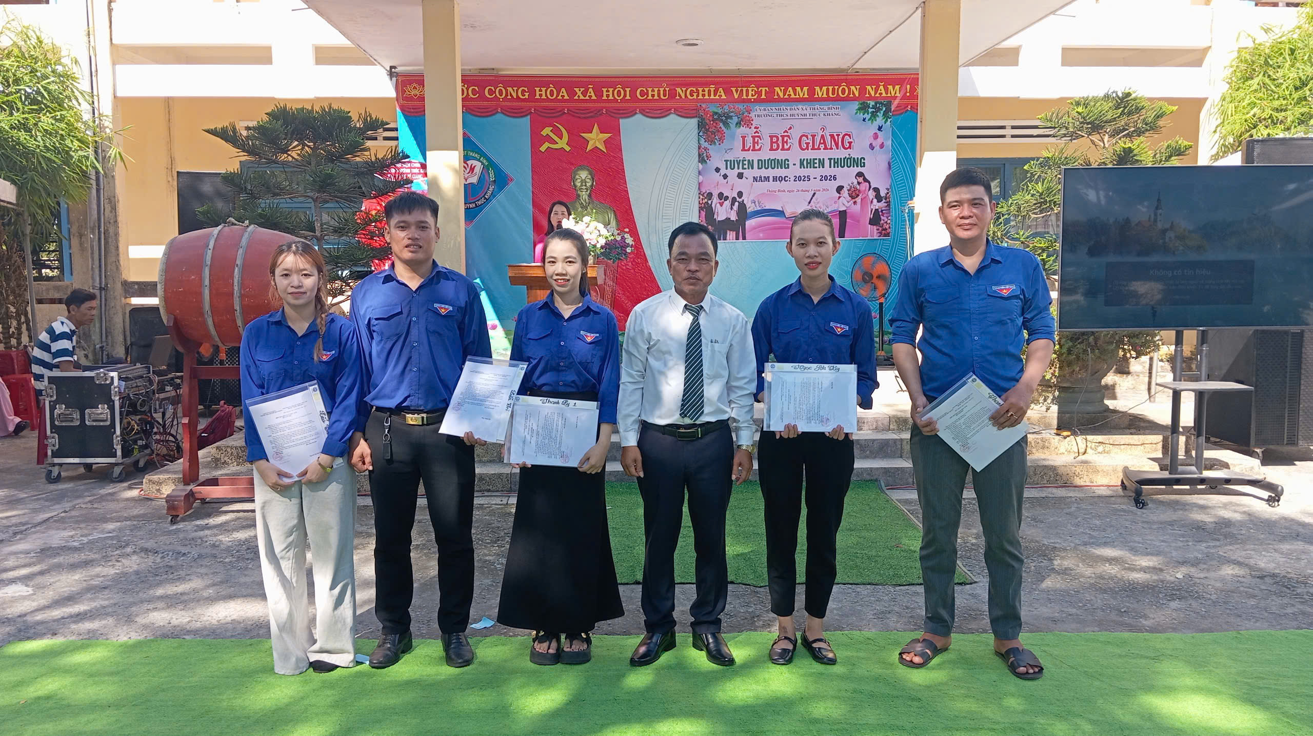Đoàn xã Thăng Bình phối hợp tổ chức bàn giao học sinh tham gia sinh hoạt hè năm 2026