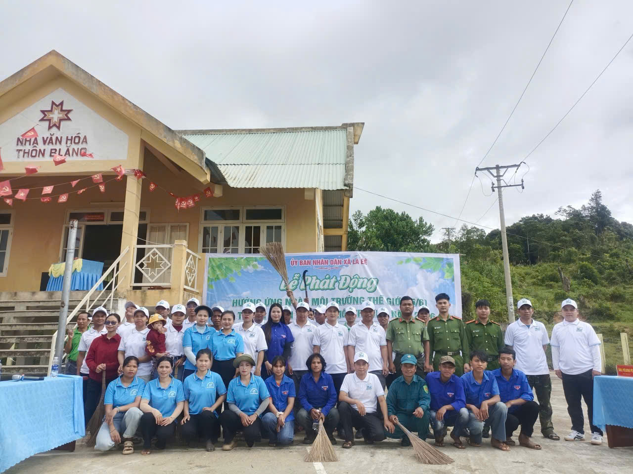 Tuổi trẻ La Êê đồng loạt ra quân hưởng ứng Ngày Môi trường thế giới năm 2026