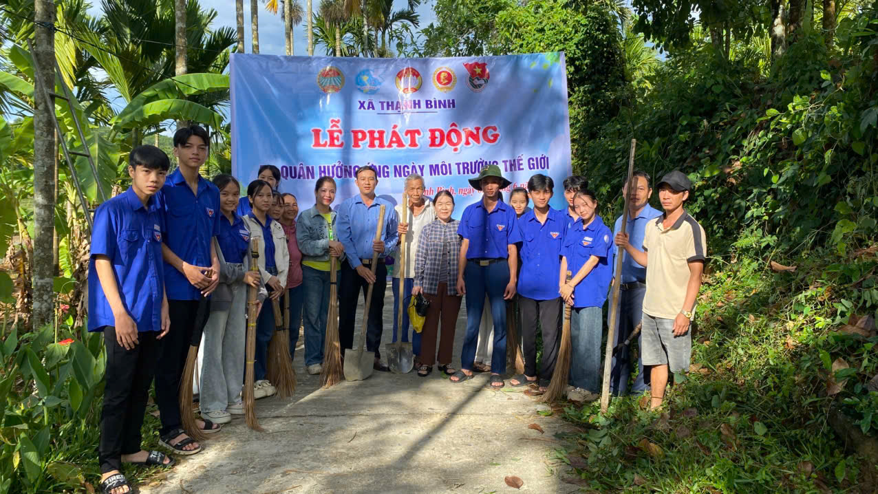 Tuổi trẻ Thạnh Bình đồng loạt ra quân vì một Đà Nẵng xanh - sạch - đẹp