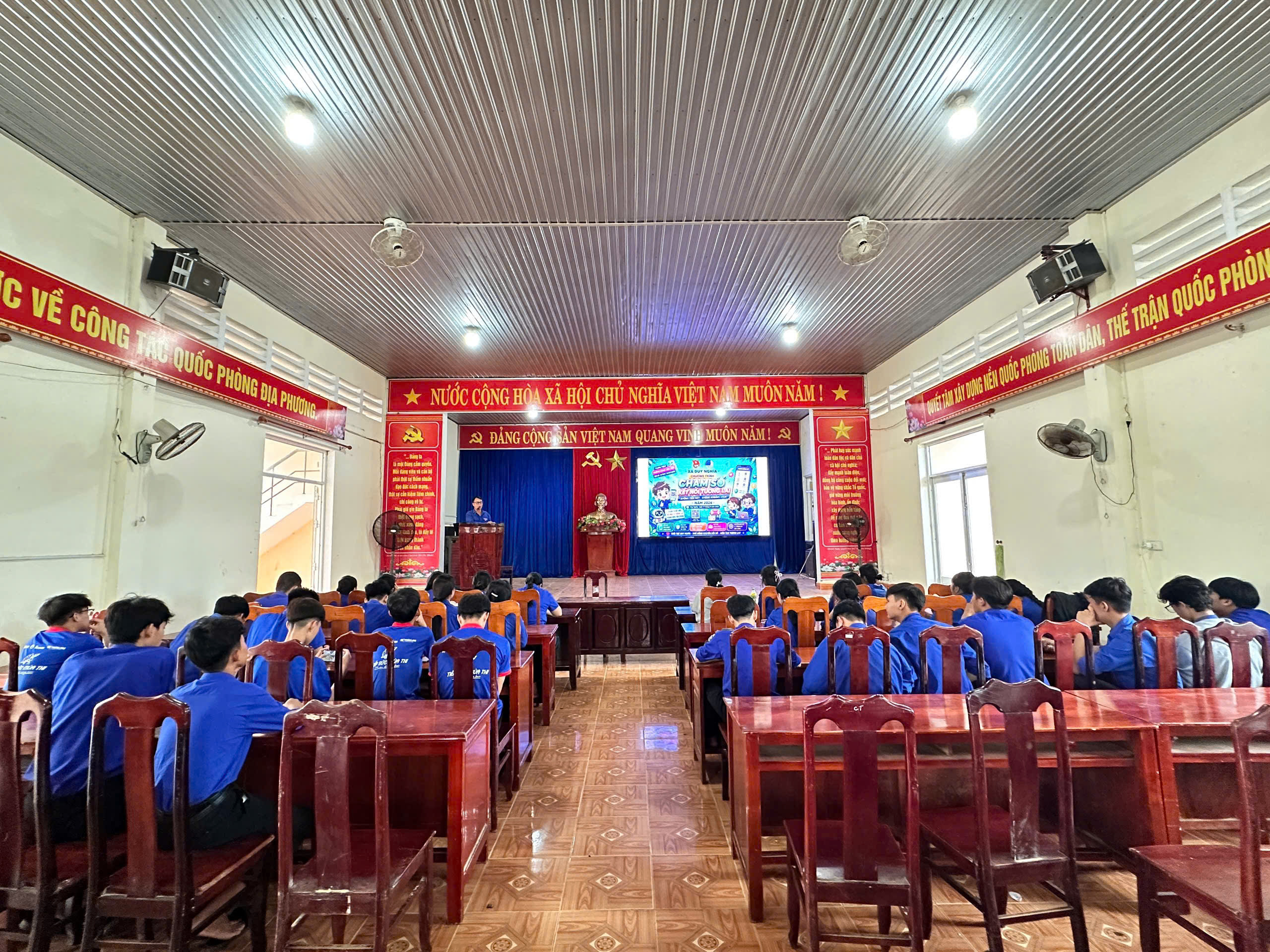 Đoàn xã Duy Nghĩa tổ chức chương trình “Chạm số – Kết nối tương lai” năm 2026