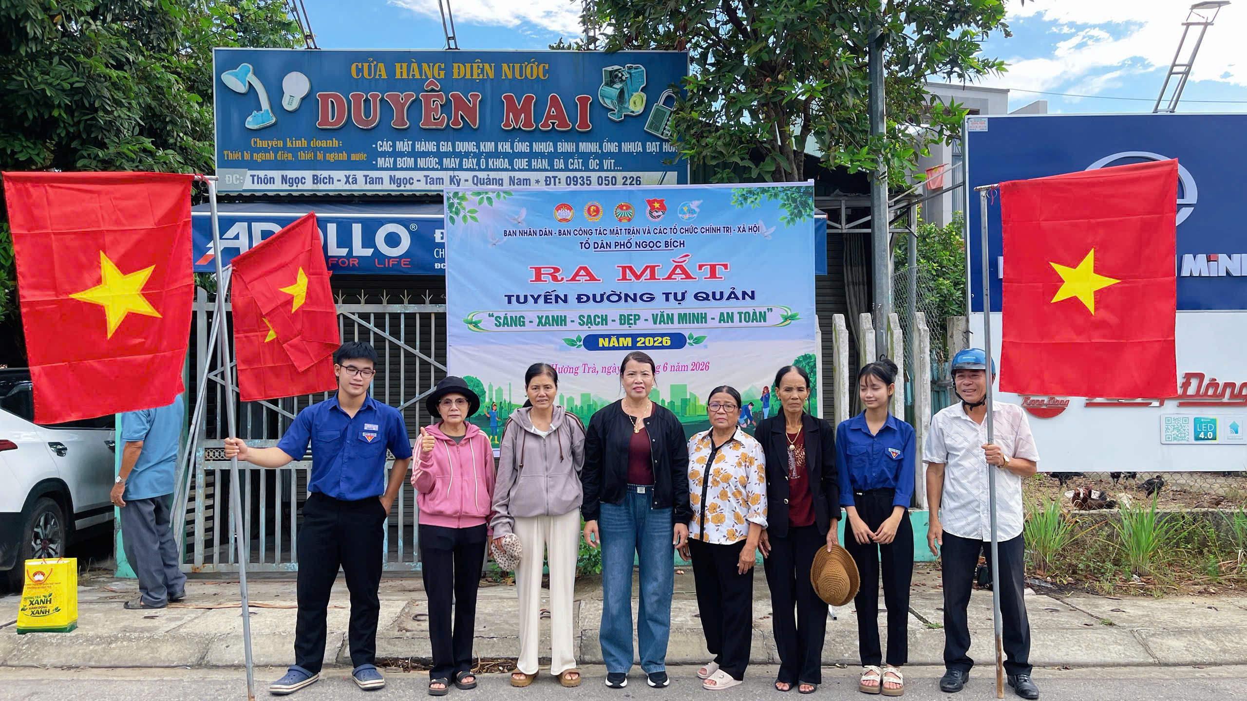 Tuổi trẻ phường Hương Trà ra quân hưởng ứng 60 ngày cao điểm chung tay xây dựng cảnh quan, bảo vệ môi trường