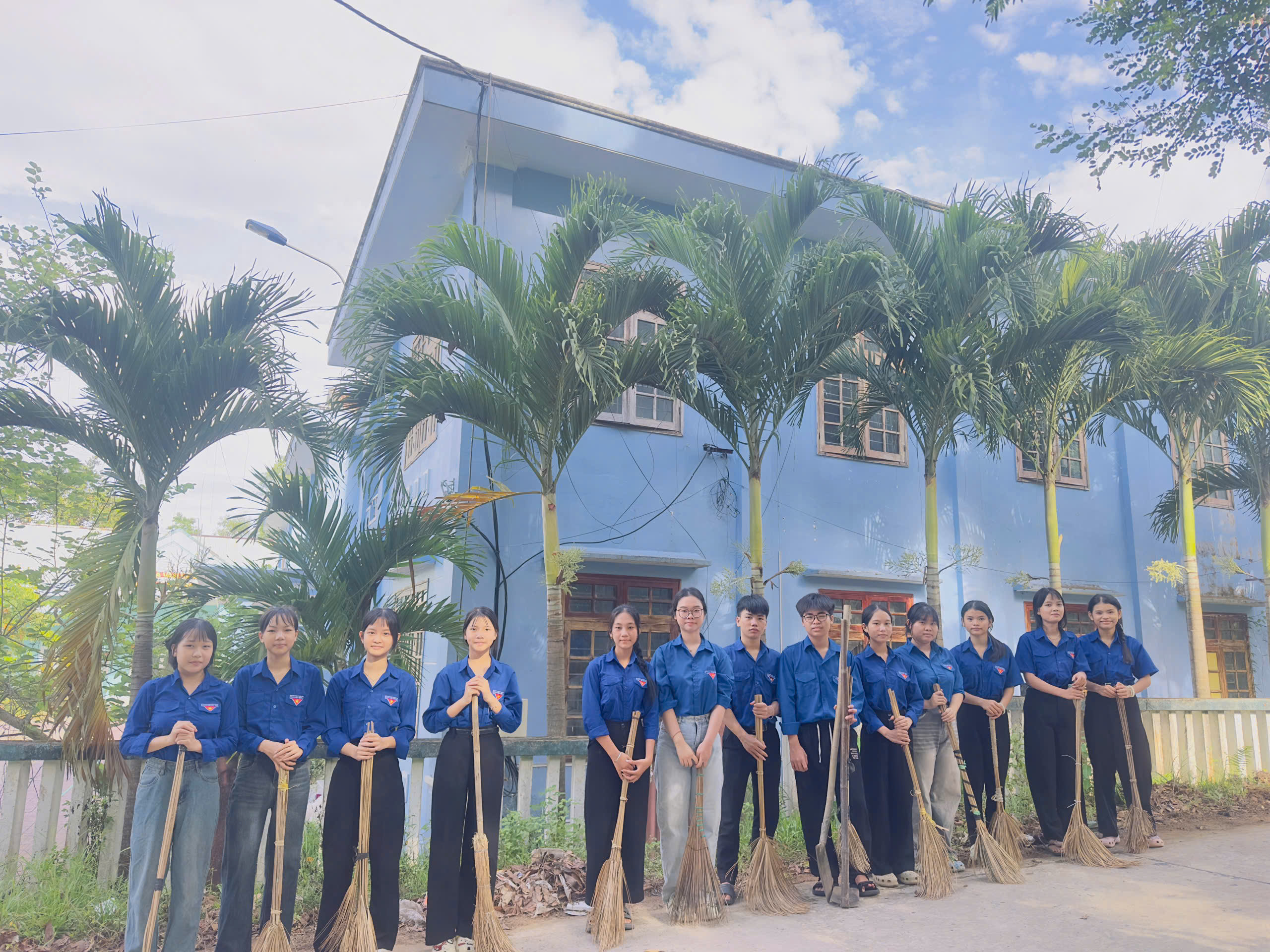 Tuổi trẻ xã Nông Sơn đồng loạt ra quân hưởng ứng “Ngày Chủ nhật xanh” toàn quốc lần thứ III năm 2026