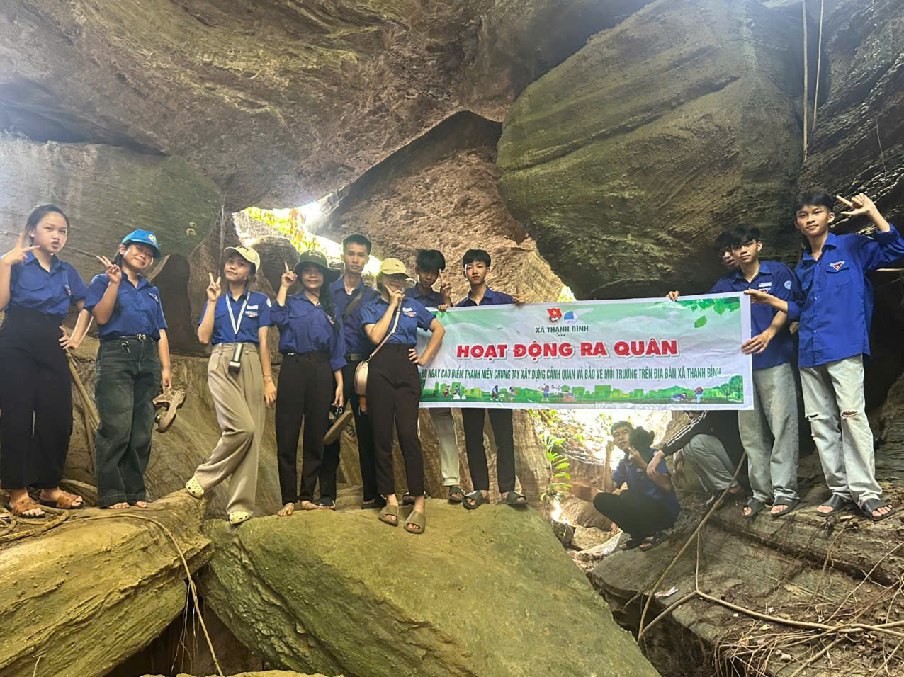 Đoàn xã Thạnh Bình ra quân hưởng ứng Tháng hành động vì môi trường năm 2026