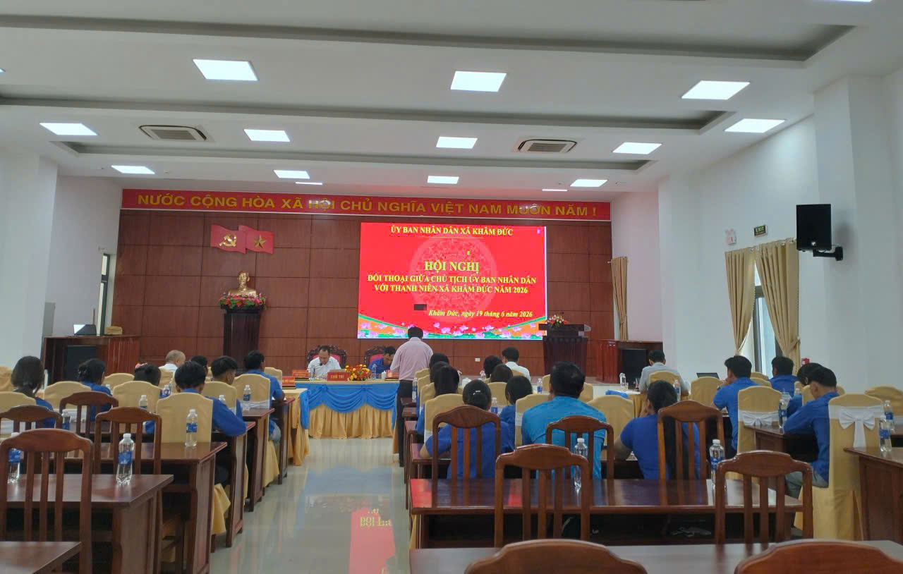 Đoàn xã Khâm Đức phối hợp tổ chức Hội nghị đối thoại giữa Chủ tịch UBND xã với thanh niên năm 2026