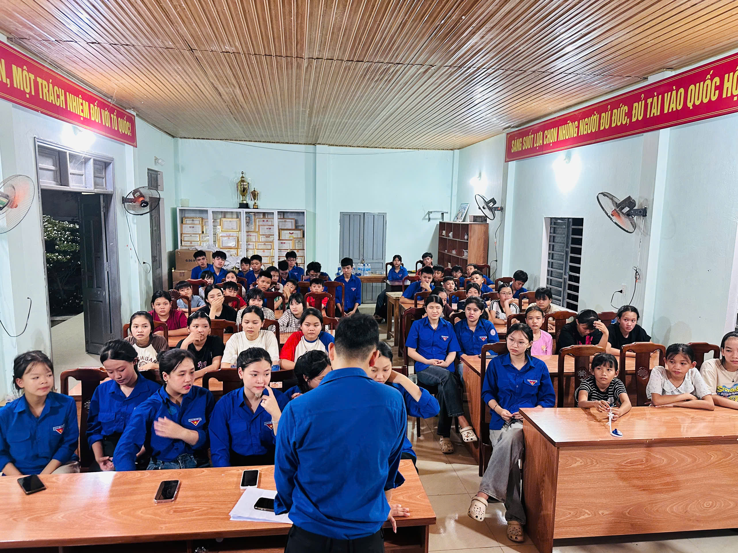 Các chi đoàn phường Bàn Thạch tổ chức sinh hoạt hè cho thanh thiếu nhi