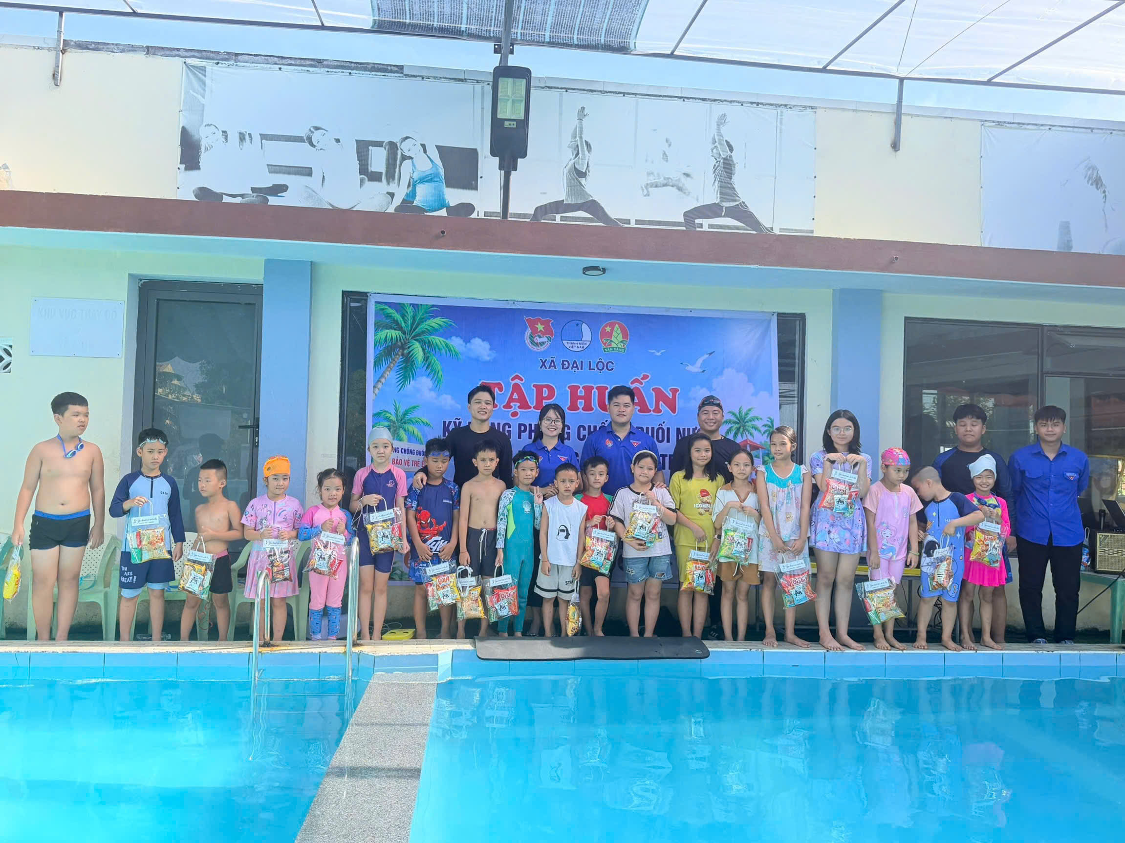 Đoàn Thanh niên - Hội LHTN Việt Nam - Hội đồng Đội xã Đại Lộc tổ chức tập huấn kỹ năng phòng, chống đuối nước và tai nạn thương tích cho trẻ em