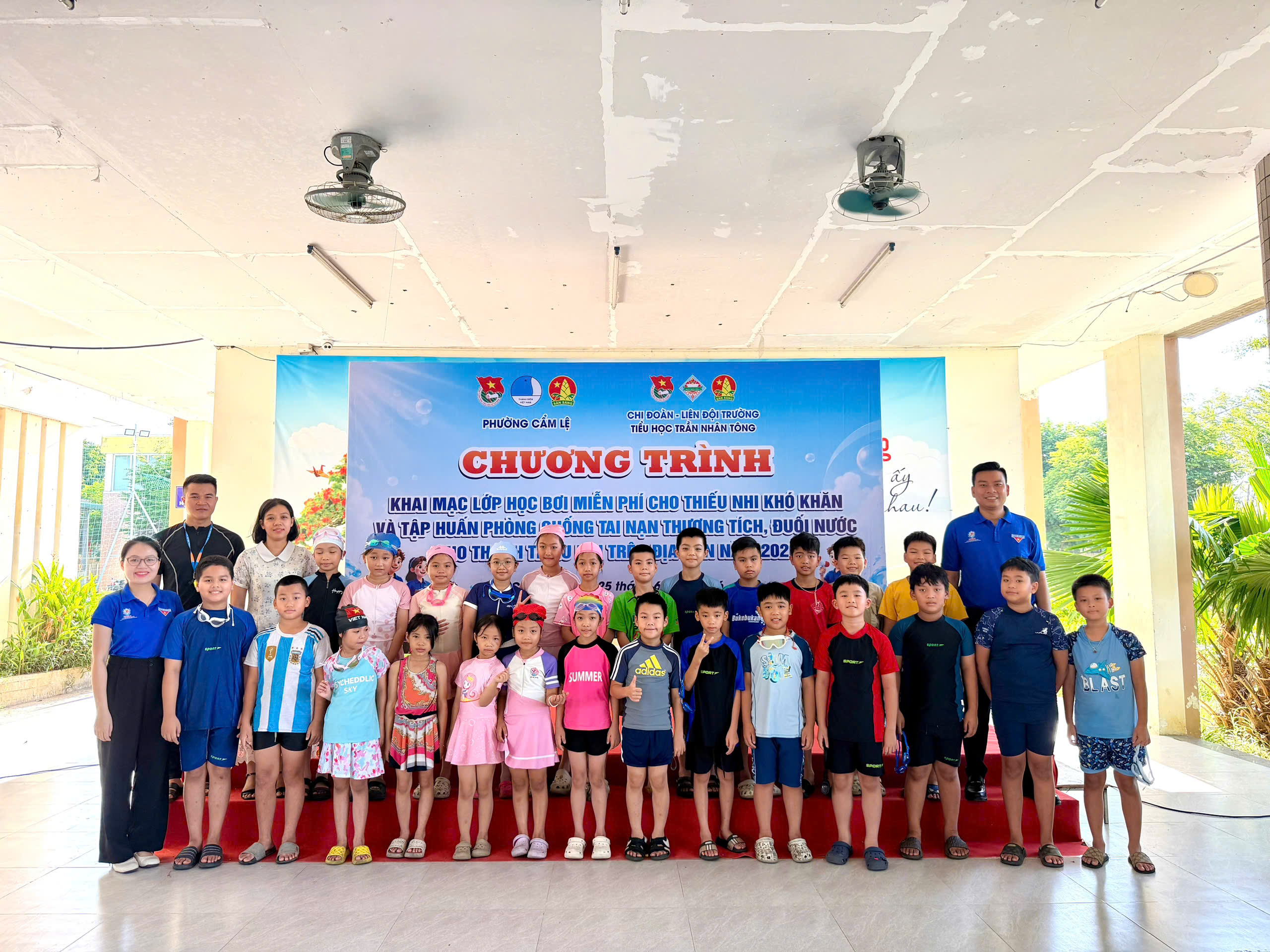 Cẩm Lệ: Khai mạc lớp học bơi miễn phí và tập huấn phòng, chống tai nạn thương tích, đuối nước cho thanh thiếu nhi năm 2026