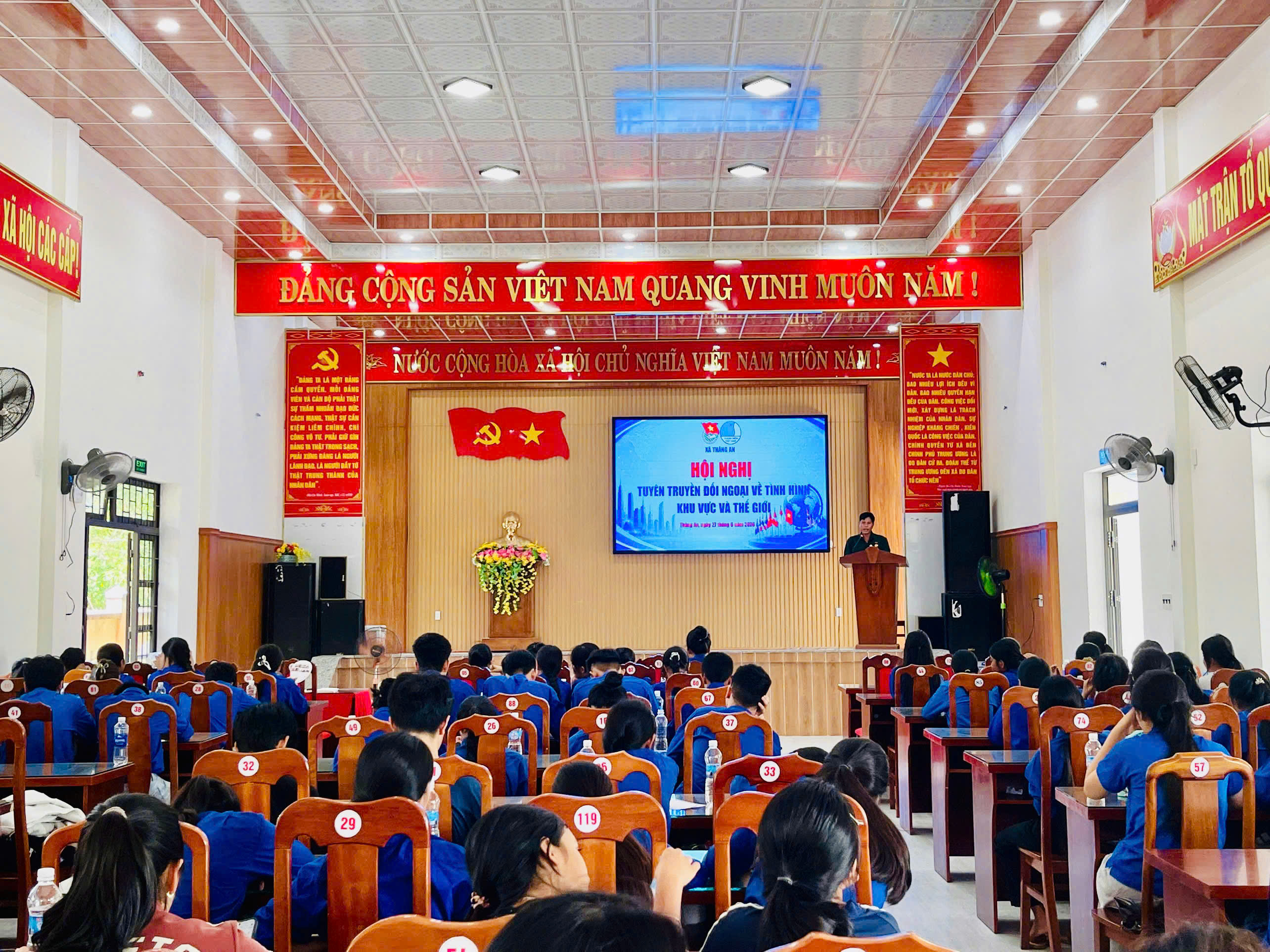 Đoàn - Hội LHTN Việt Nam xã Thăng An tổ chức tuyên truyền tình hình khu vực và thế giới