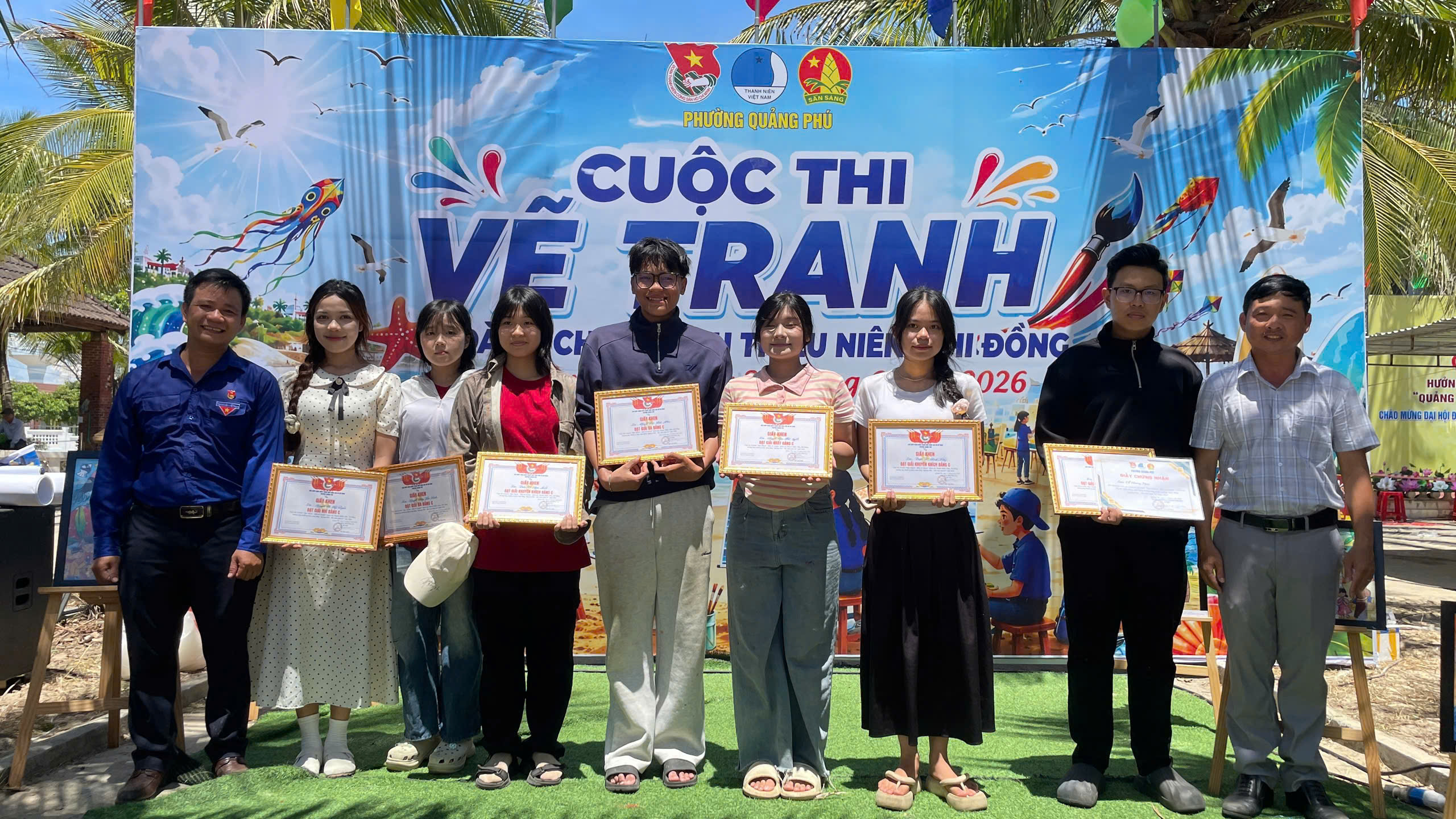 Đoàn Thanh niên phường Quảng Phú tổ chức Hội thi vẽ tranh "Tam Thanh – Biển kể chuyện"
