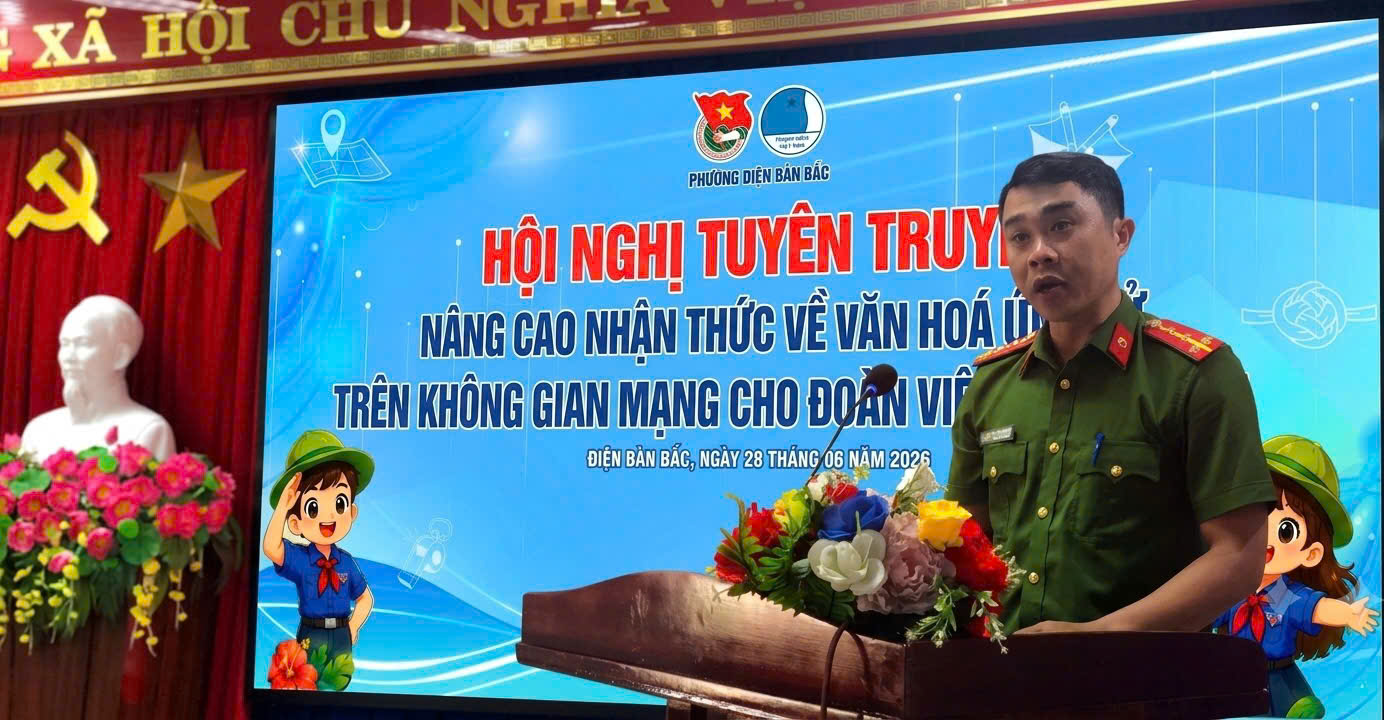 Đoàn phường Điện Bàn Bắc tổ chức tuyên truyền nâng cao nhận thức về văn hóa ứng xử trên không gian mạng cho đoàn viên, thanh niên