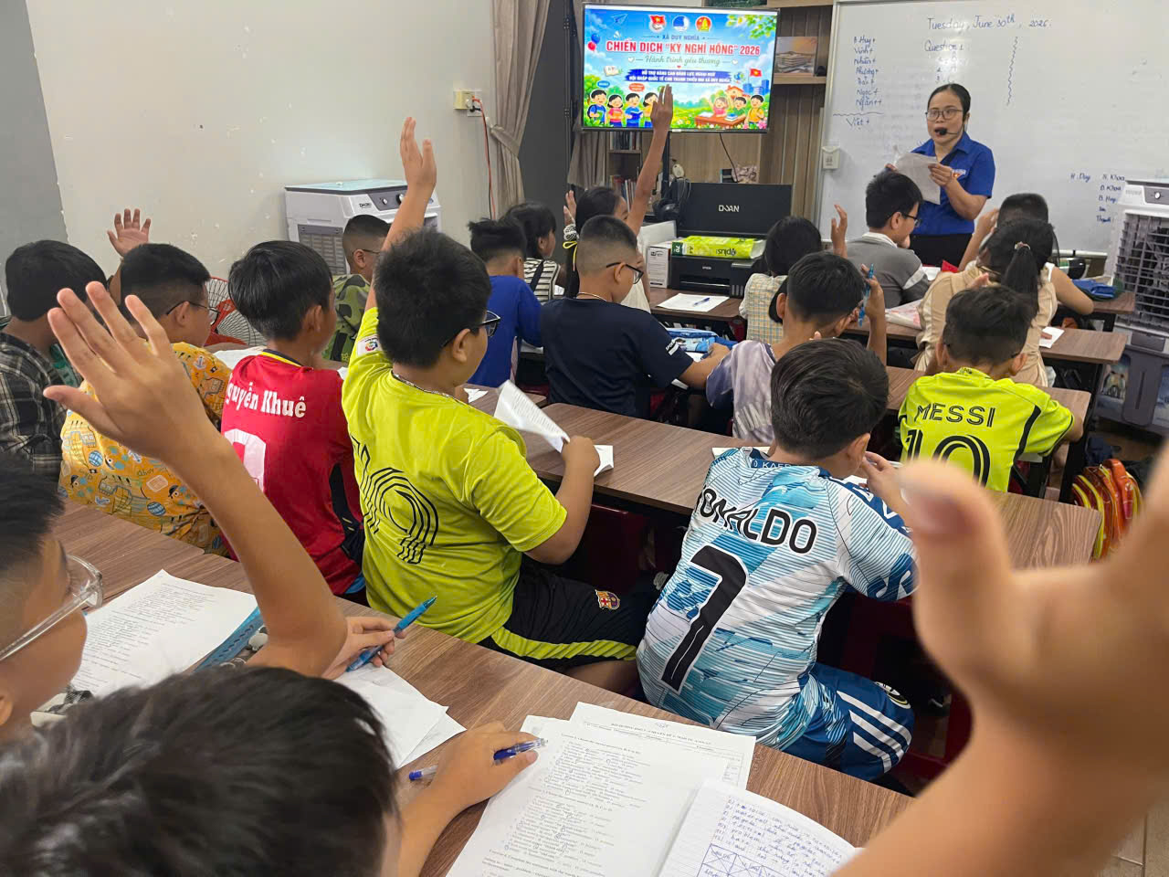 Đoàn xã Duy Nghĩa tổ chức lớp học tiếng Anh miễn phí cho thanh thiếu nhi hưởng ứng Chiến dịch “Kỳ nghỉ hồng” năm 2026