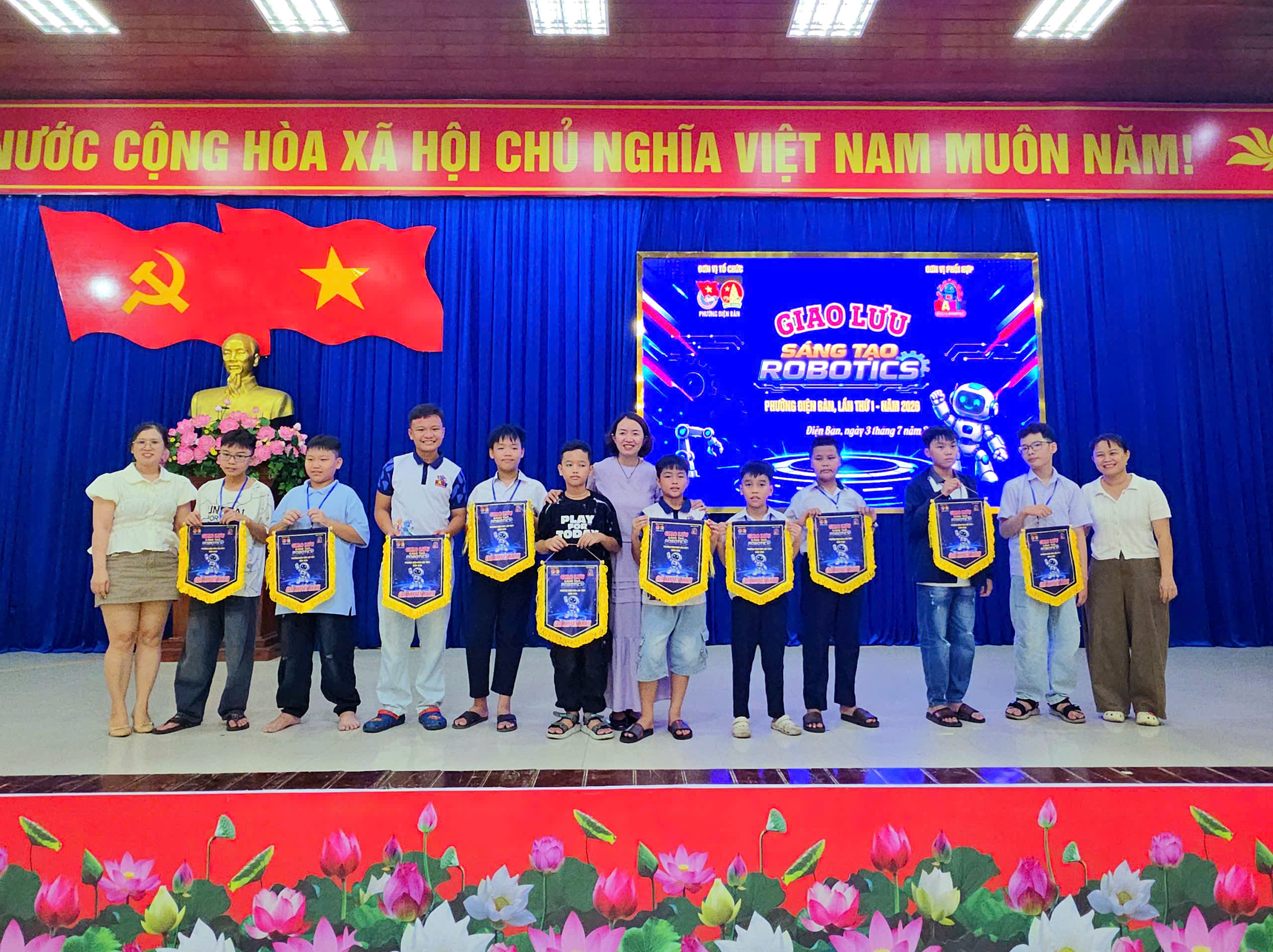 Đoàn phường Điện Bàn tổ chức chương trình giao lưu "Sáng tạo Robotics" mở rộng lần thứ I năm 2026