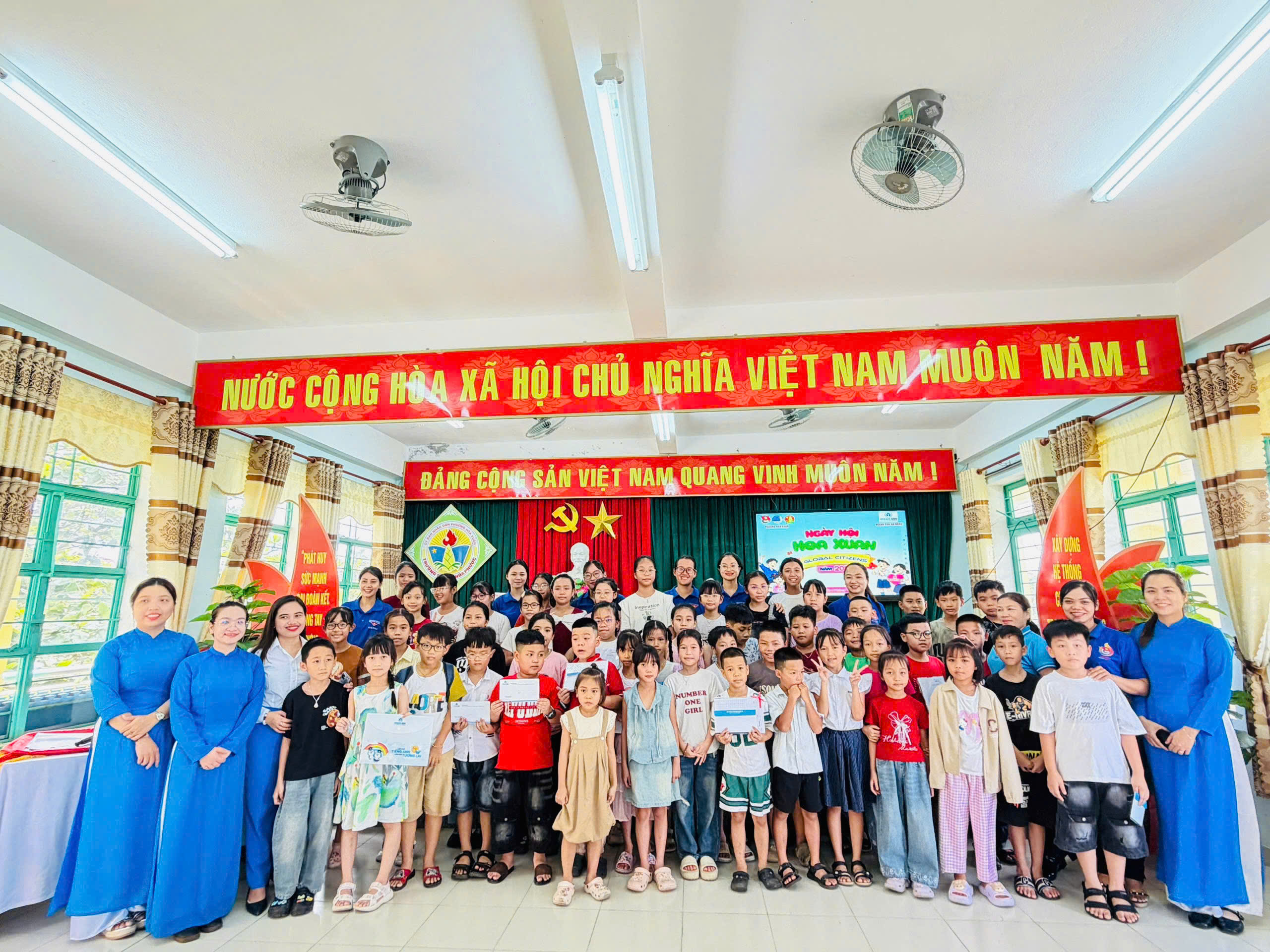 Tuổi trẻ Hòa Xuân tổ chức chương trình nâng cao năng lực tiếng Anh và ra mắt mô hình “Gia sư áo xanh” năm 2026