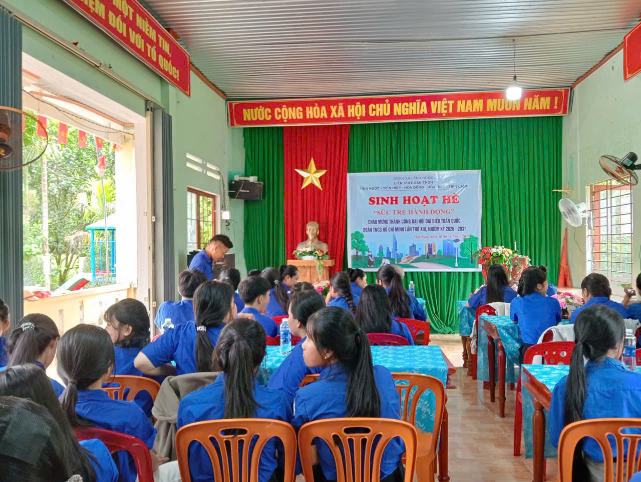 Đoàn xã Lãnh Ngọc tổ chức sinh hoạt hè với chủ đề "Sức trẻ hành động"