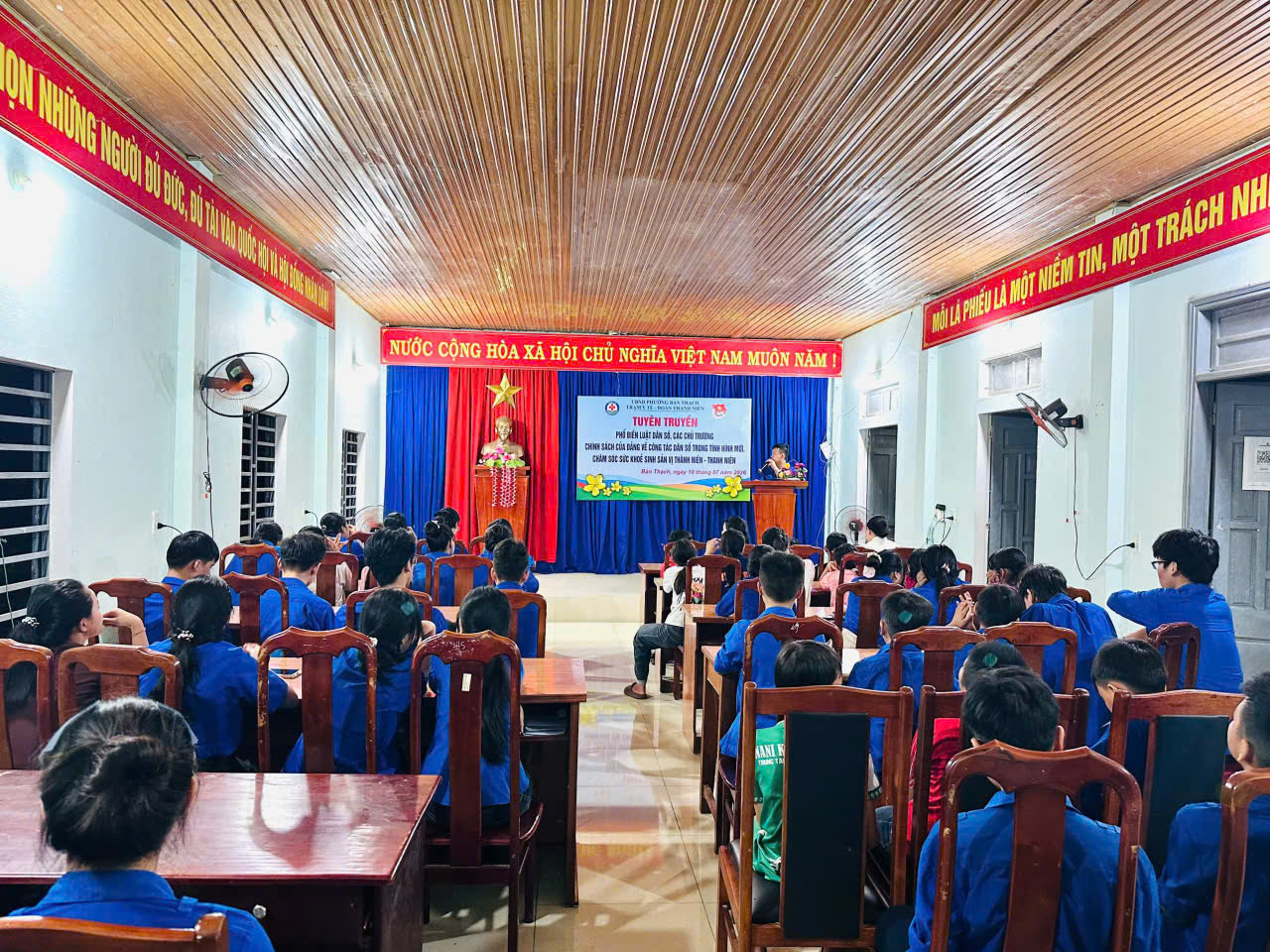 Đoàn phường Bàn Thạch tuyên truyền Luật Dân số và chăm sóc sức khỏe sinh sản cho đoàn viên, thanh niên