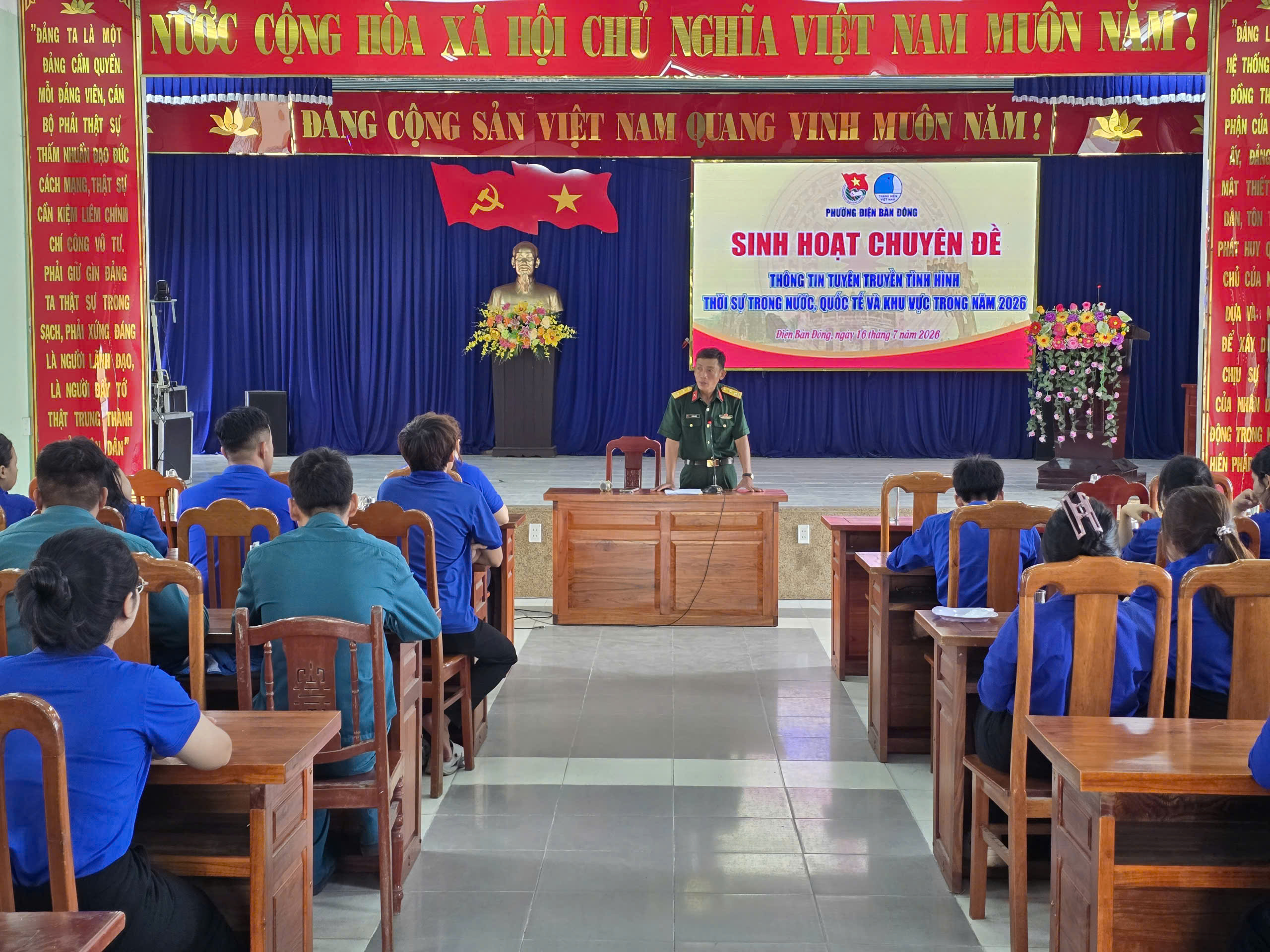 Phường Điện Bàn Đông tổ chức sinh hoạt chuyên đề thông tin thời sự trong nước, quốc tế và khu vực