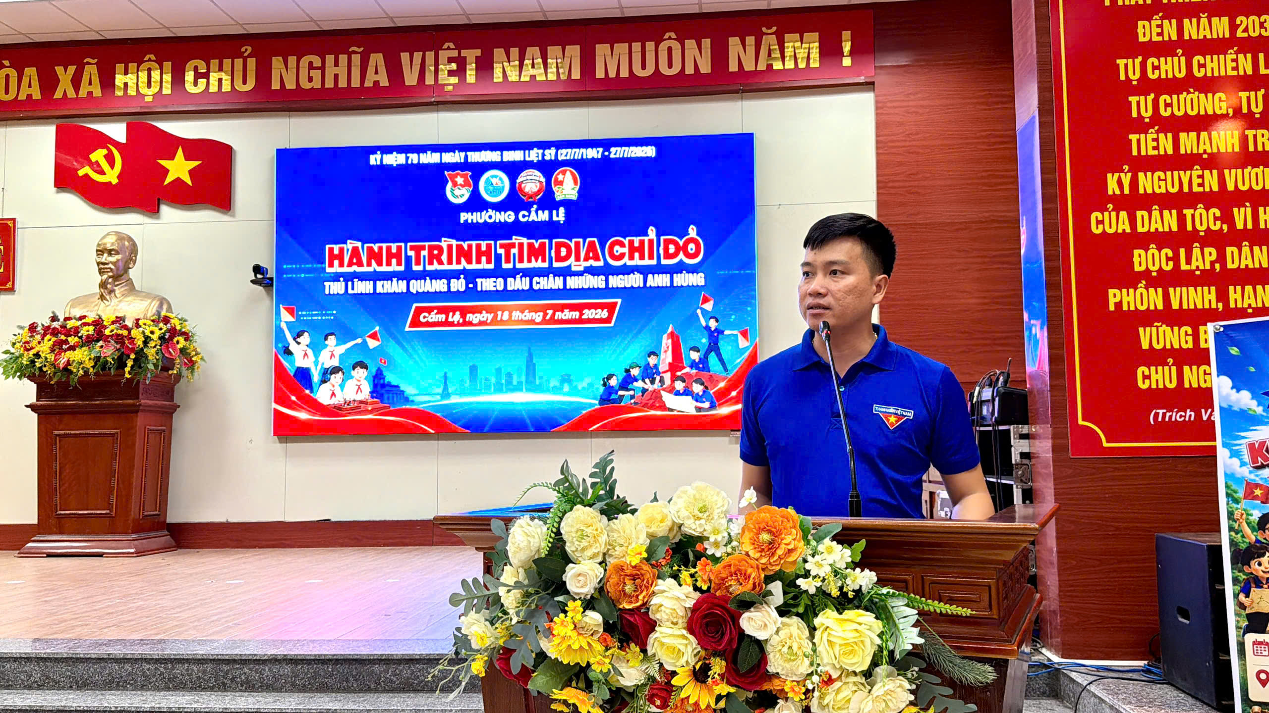 Đoàn Thanh niên phường Cẩm Lệ tổ chức hành trình “Thủ lĩnh Khăn quàng đỏ – Theo dấu chân những người anh hùng” năm 2026