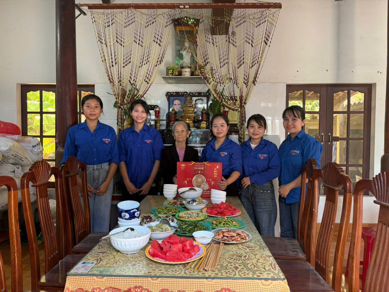 Tuổi trẻ Tam Anh triển khai chương trình “Chúng con luôn bên Mẹ” tri ân gia đình có công với cách mạng
