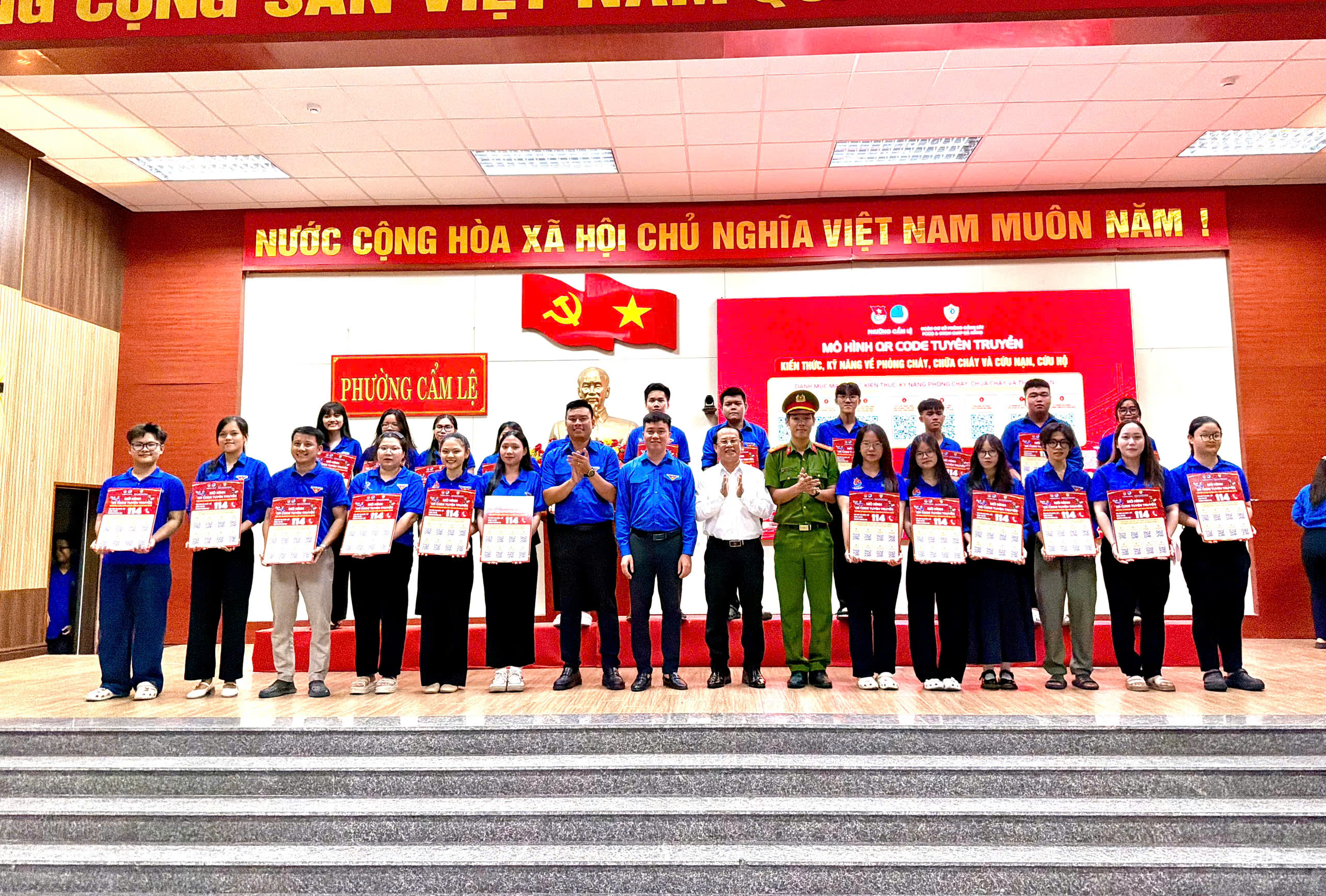 Cẩm Lệ ra mắt mô hình “Điểm tuyên truyền PCCC bằng mã QR” – nâng cao kỹ năng phòng cháy, chữa cháy cho đoàn viên, thanh niên