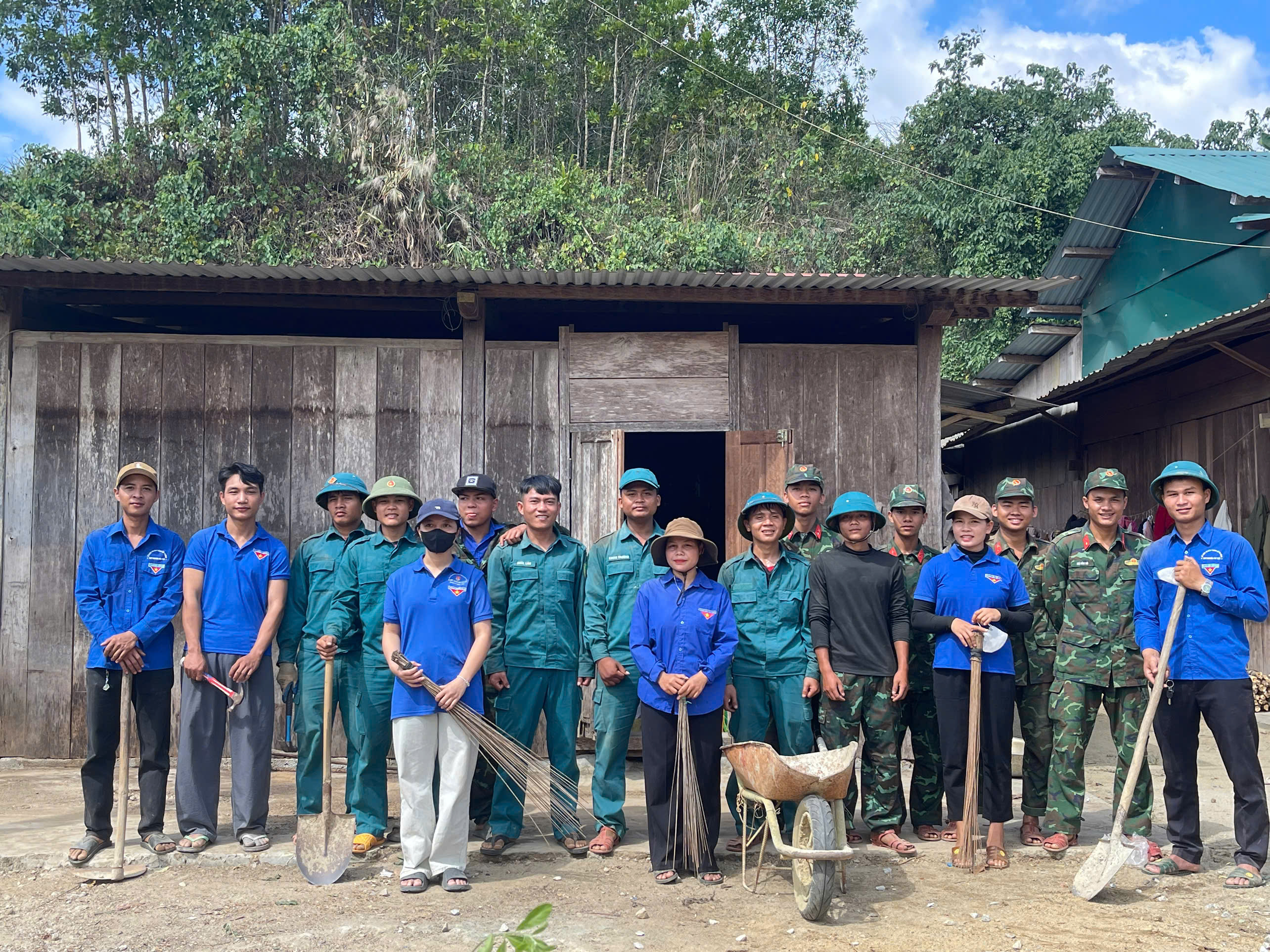Tuổi trẻ Đắc Pring chung tay xóa nhà tạm, nhà dột nát – góp sức vì an sinh cộng đồng