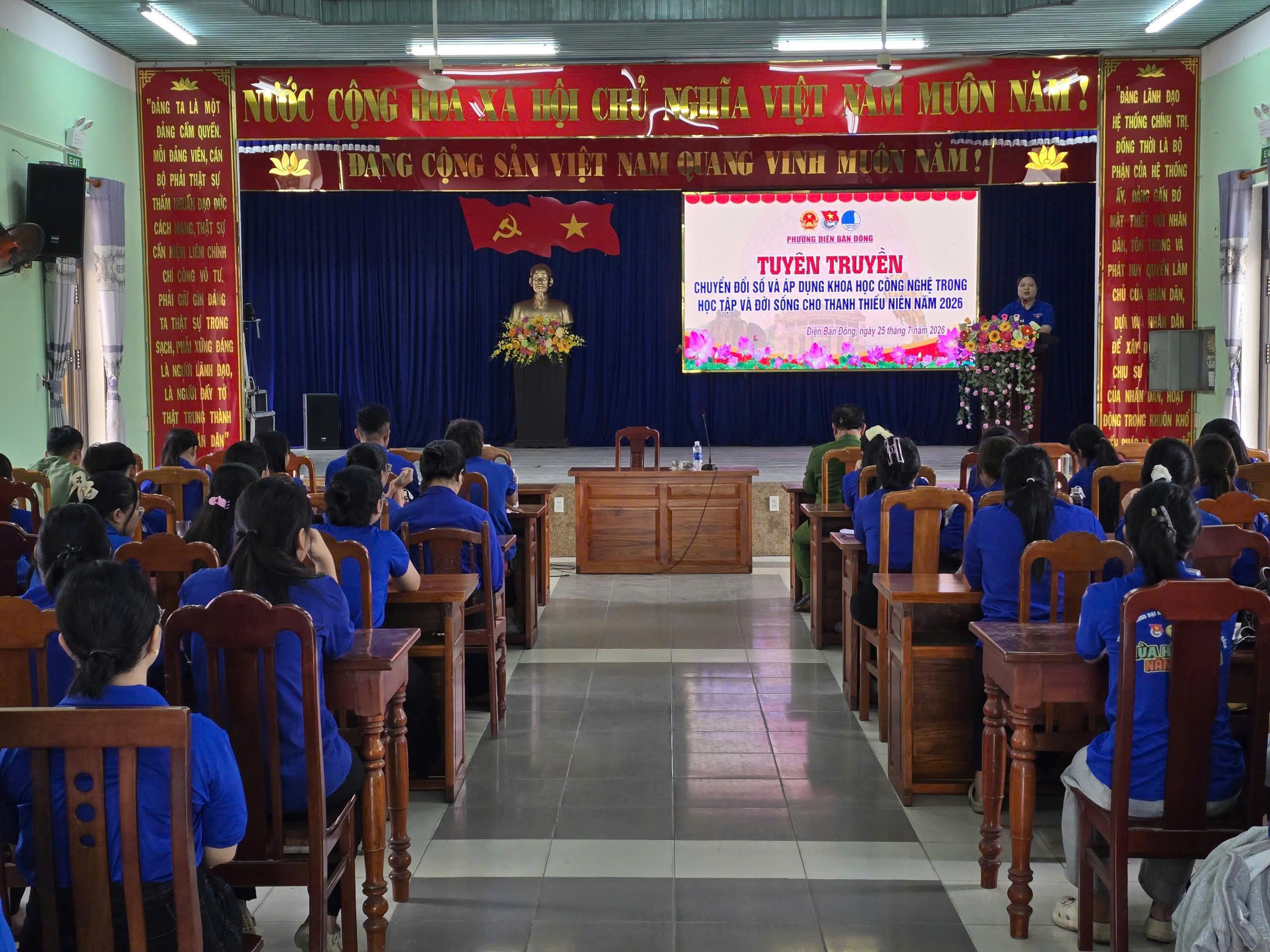 Đoàn phường Điện Bàn Đông tuyên truyền chuyển đổi số và ứng dụng khoa học công nghệ trong học tập, đời sống cho thanh thiếu niên năm 2026