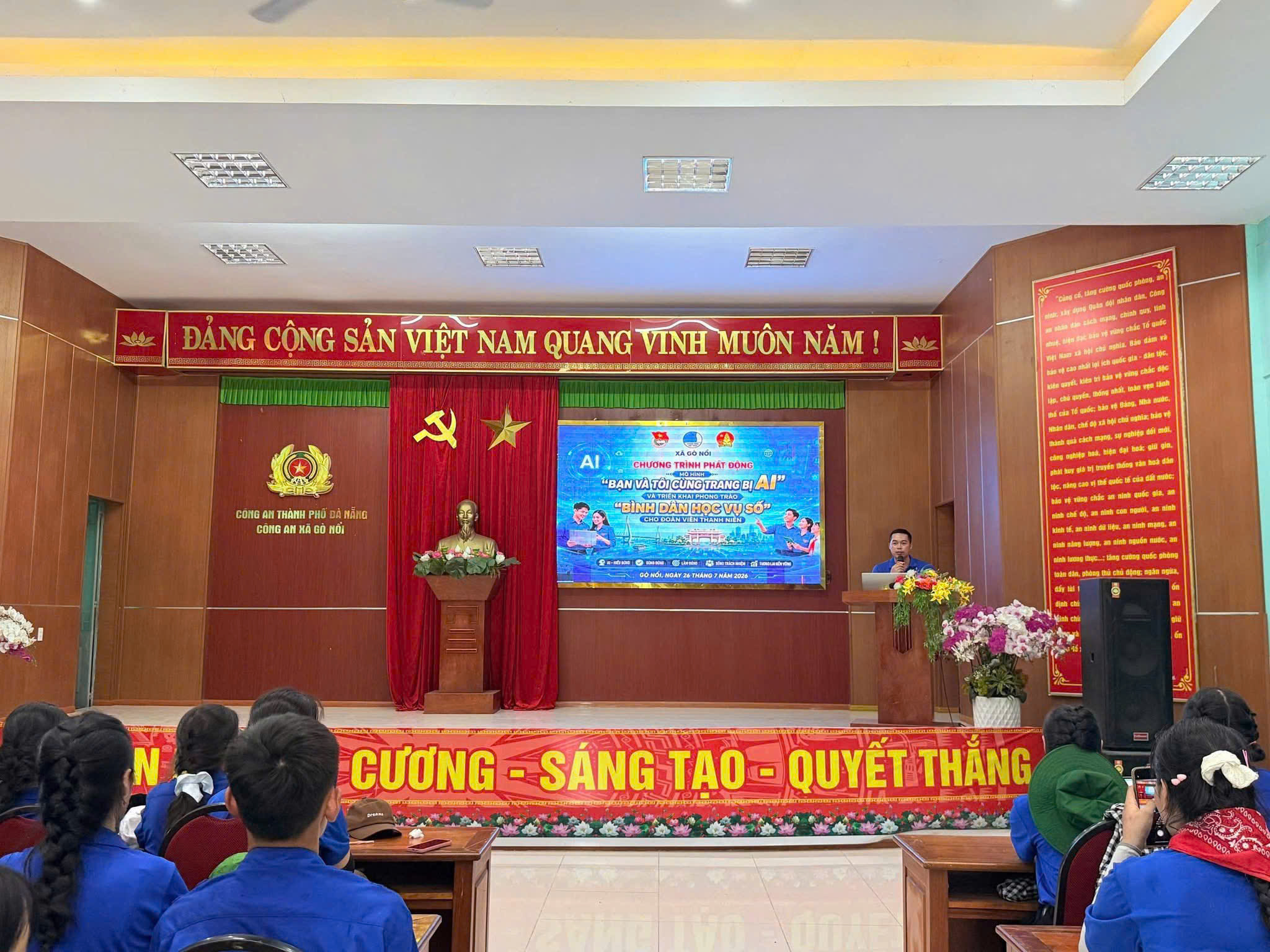Xã Gò Nổi: Tập huấn ứng dụng AI, phát động mô hình “Bạn và tôi cùng trang bị AI” và tổ chức thi thiết kế infographic quảng bá địa chỉ đỏ