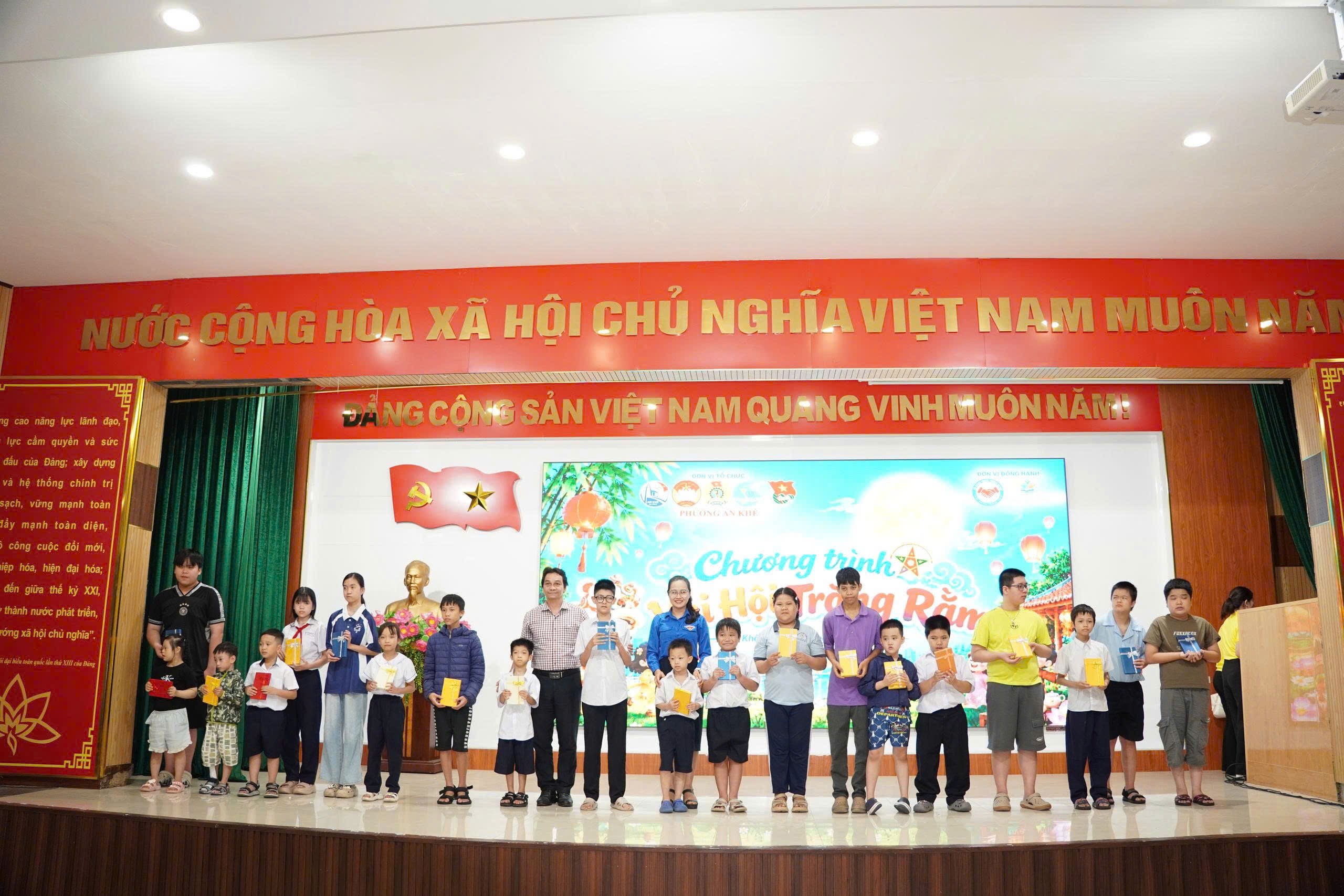 Phường An Khê tổ chức chương trình “Vui hội Trăng rằm” cho thiếu nhi