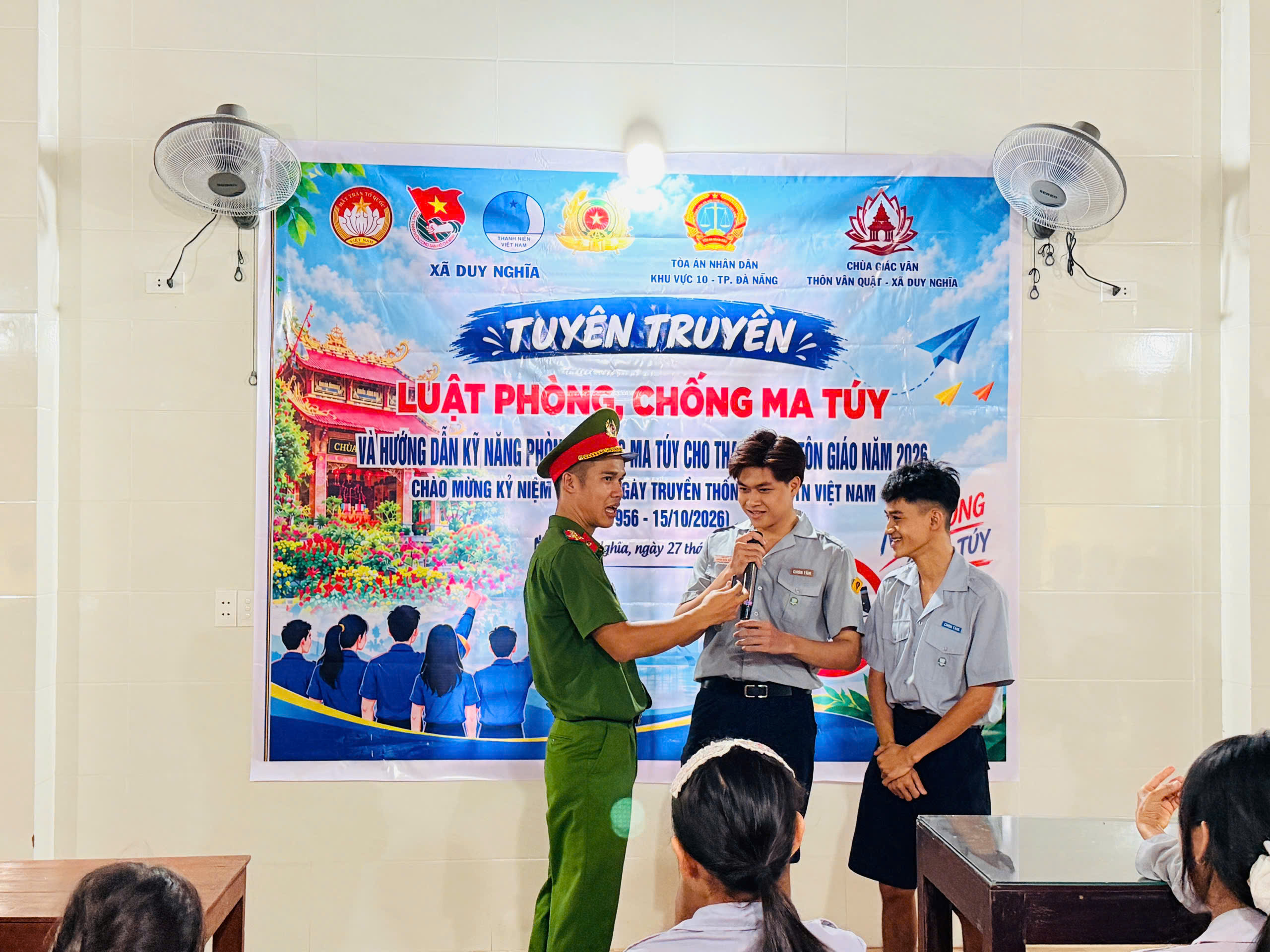 Đoàn xã Duy Nghĩa tuyên truyền Luật Phòng, chống ma túy cho thanh niên tôn giáo