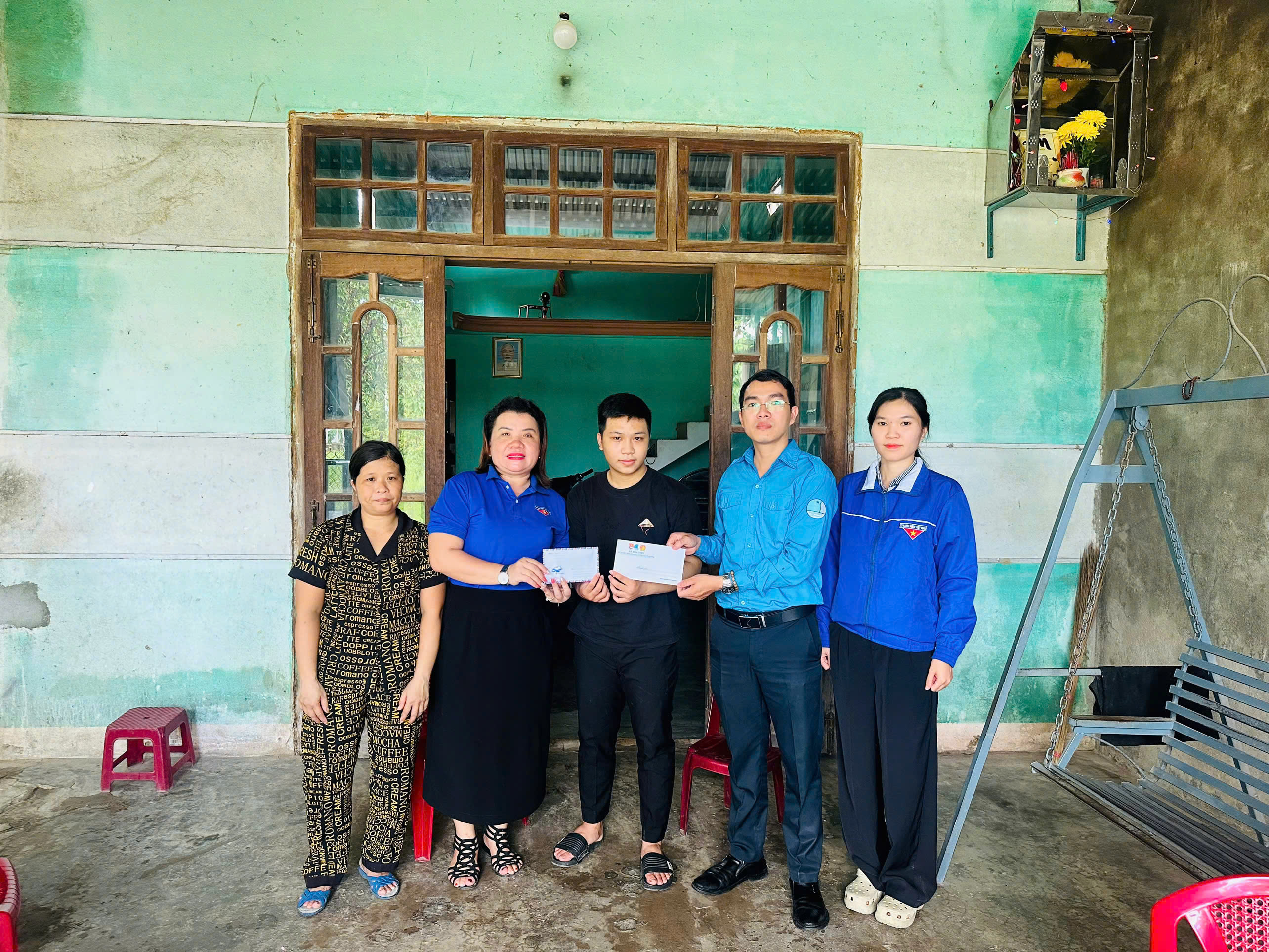 Tuổi trẻ Hòa Tiến lan tỏa yêu thương, sẻ chia cùng thanh niên có hoàn cảnh khó khăn