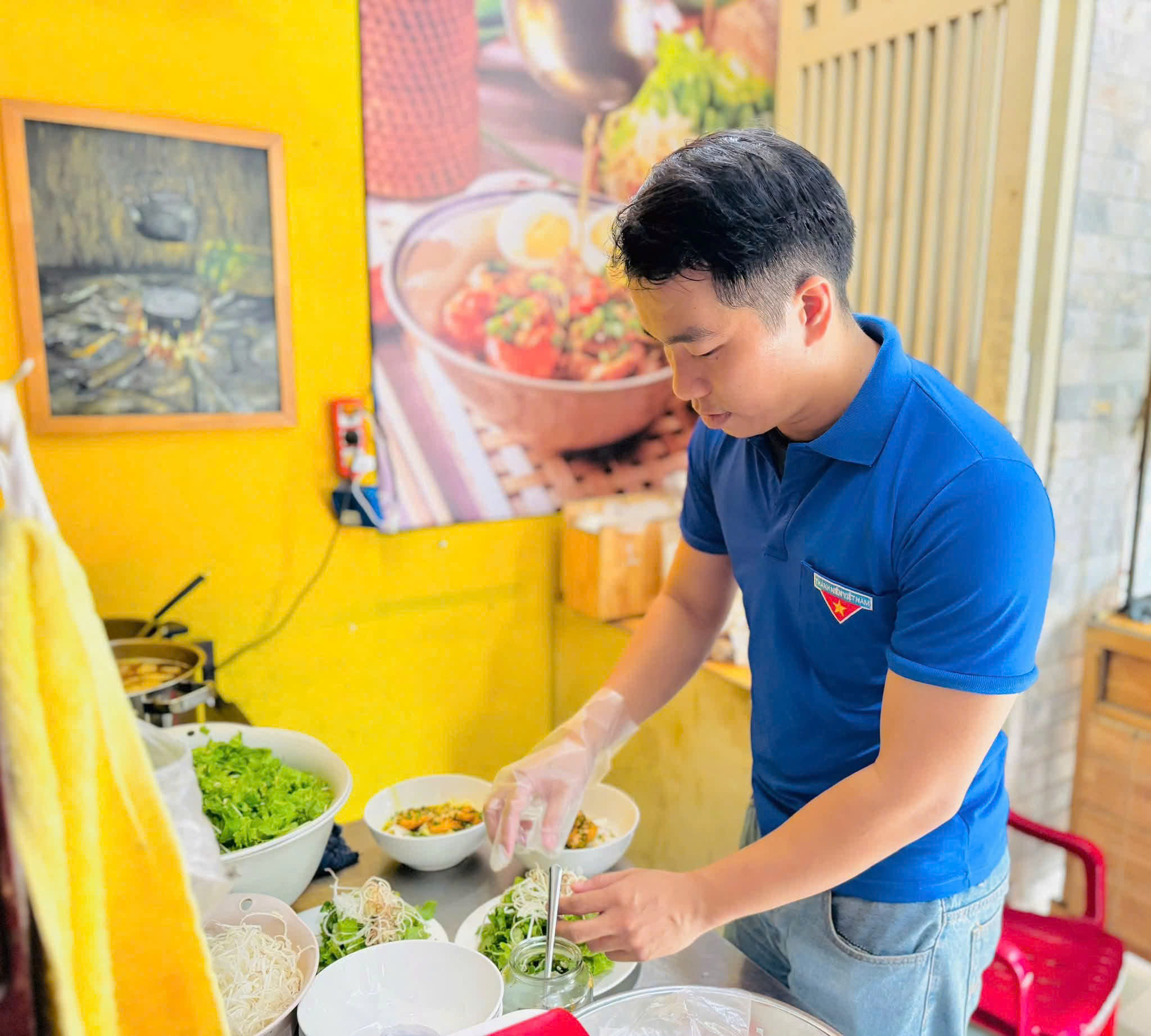 Trần Đình An khởi nghiệp với mô hình Mỳ Quảng Đại Lộc tại phường Hòa Cường