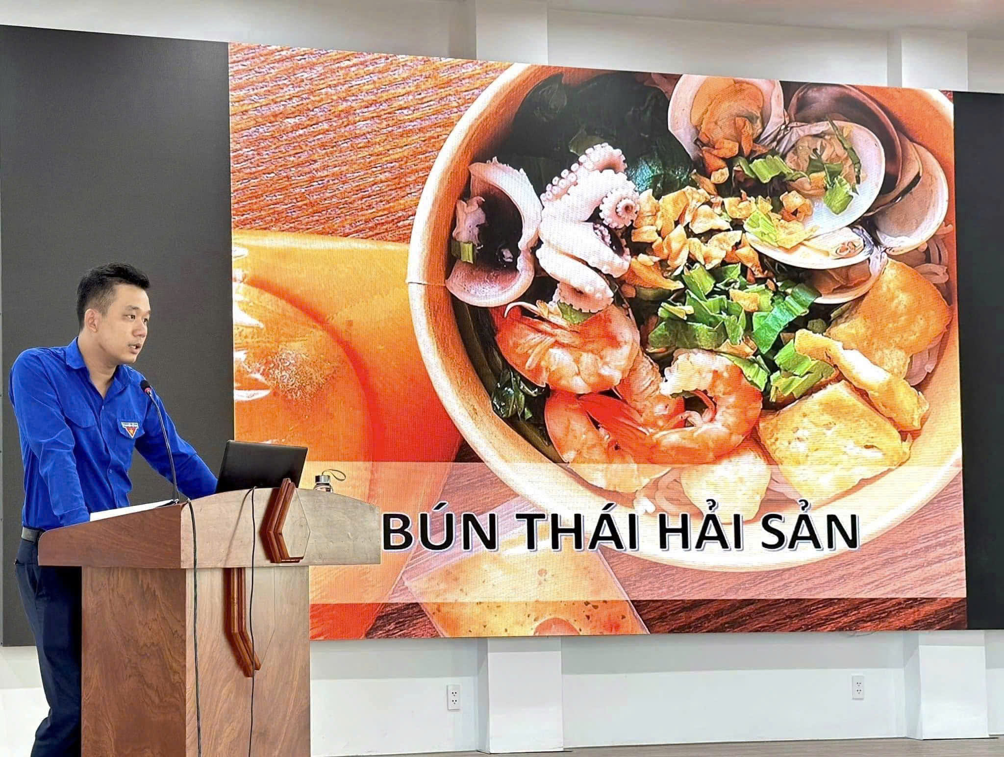 Nguyễn Minh Hải khởi nghiệp với mô hình kinh doanh ẩm thực trực tuyến tại phường Hải Châu