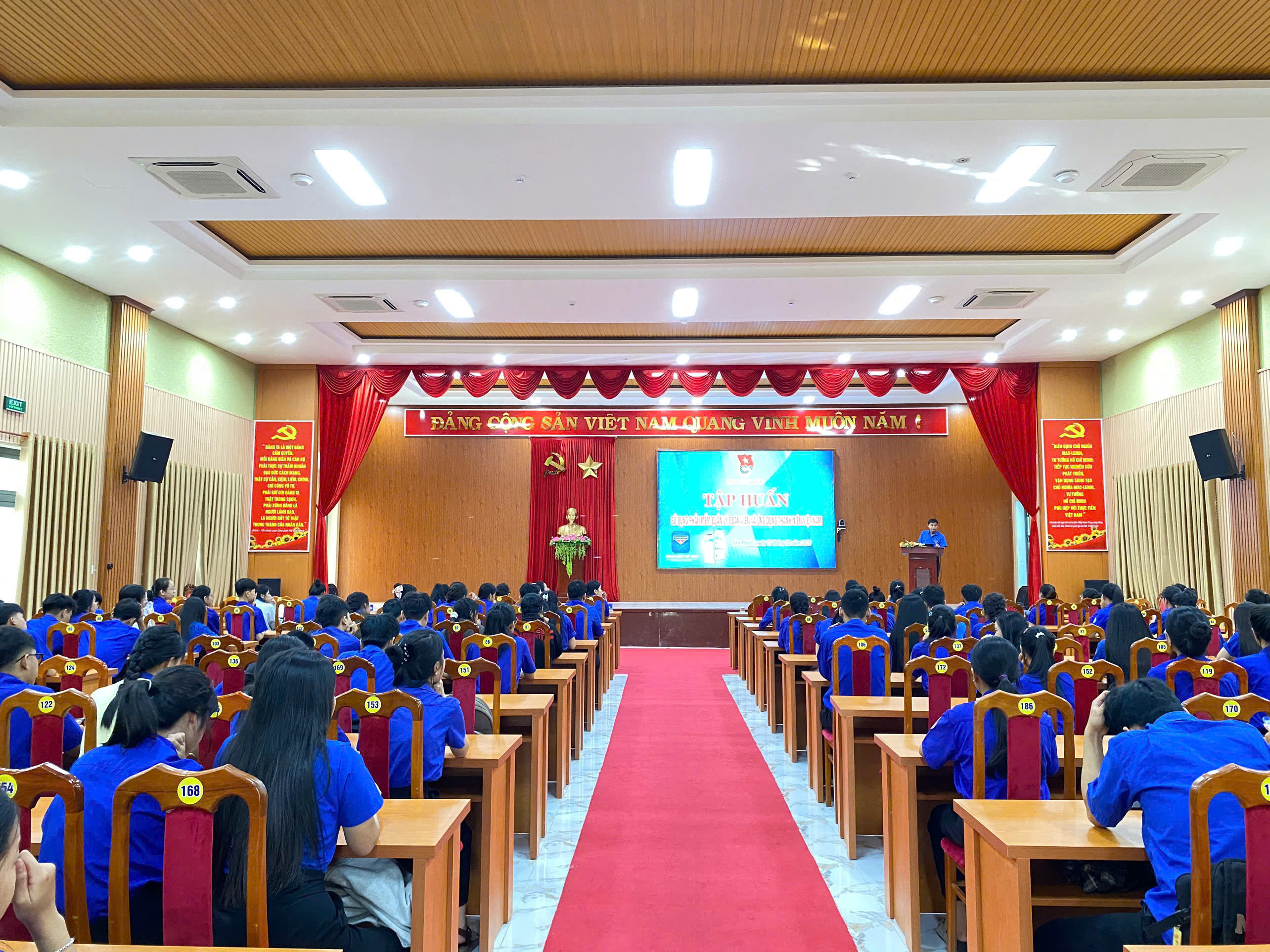 Đoàn xã Tiên Phước nâng cao kỹ năng số cho cán bộ Đoàn cơ sở